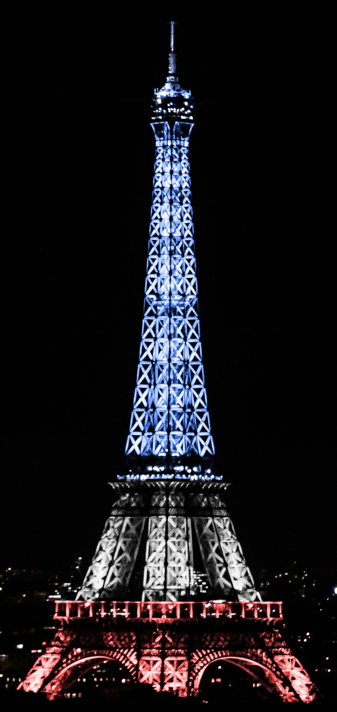 Baixar papel de parede para celular de Noite, Paris, Torre Eiffel, Monumentos, Luz, França, Monumento, Leve, Feito Pelo Homem gratuito.