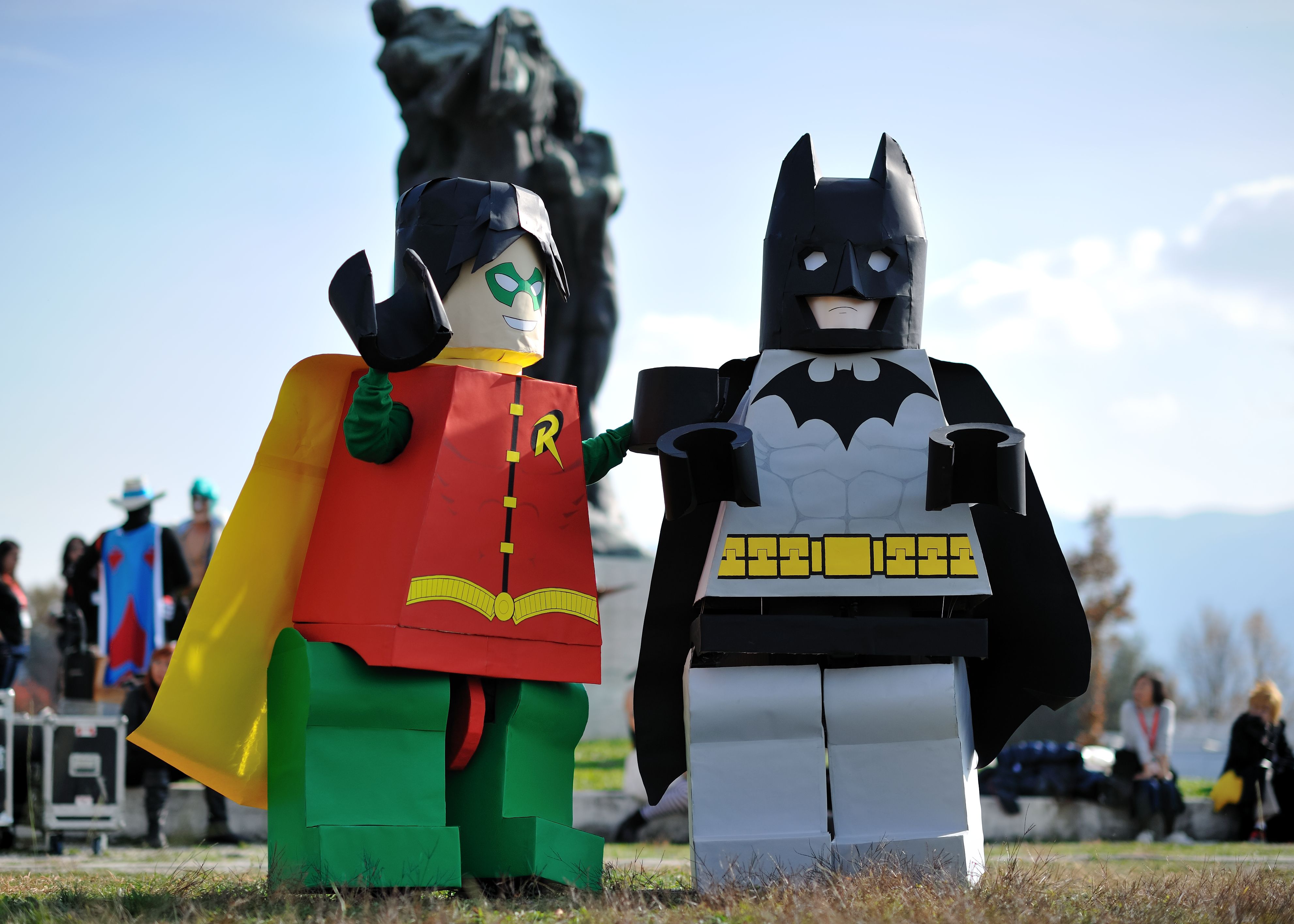 Скачать обои бесплатно Мужчины, Бэтмен, Косплей, Робин (Комиксы Dc), Лего картинка на рабочий стол ПК