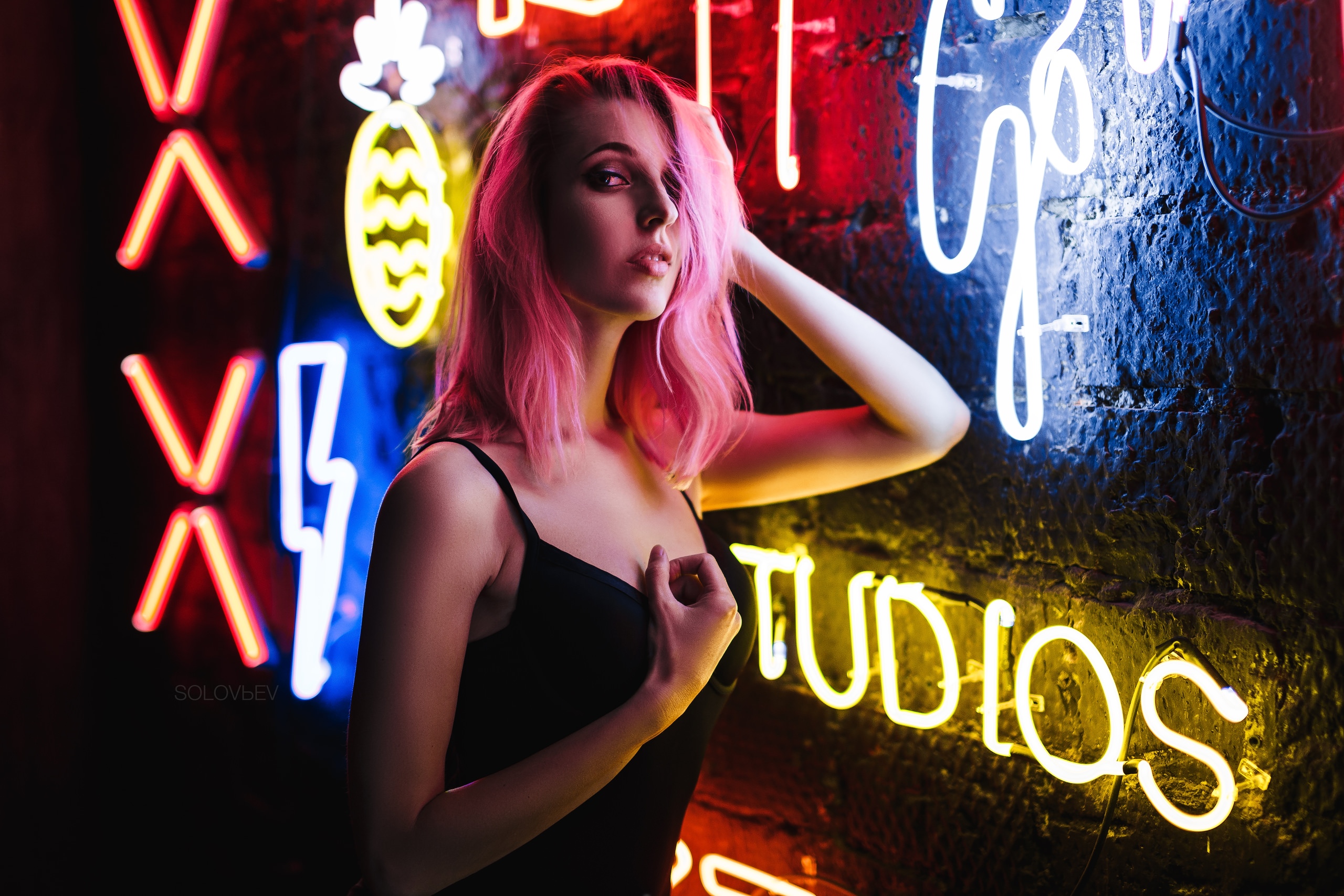 Free download wallpaper Neon, Model, Women, Pink Hair on your PC desktop