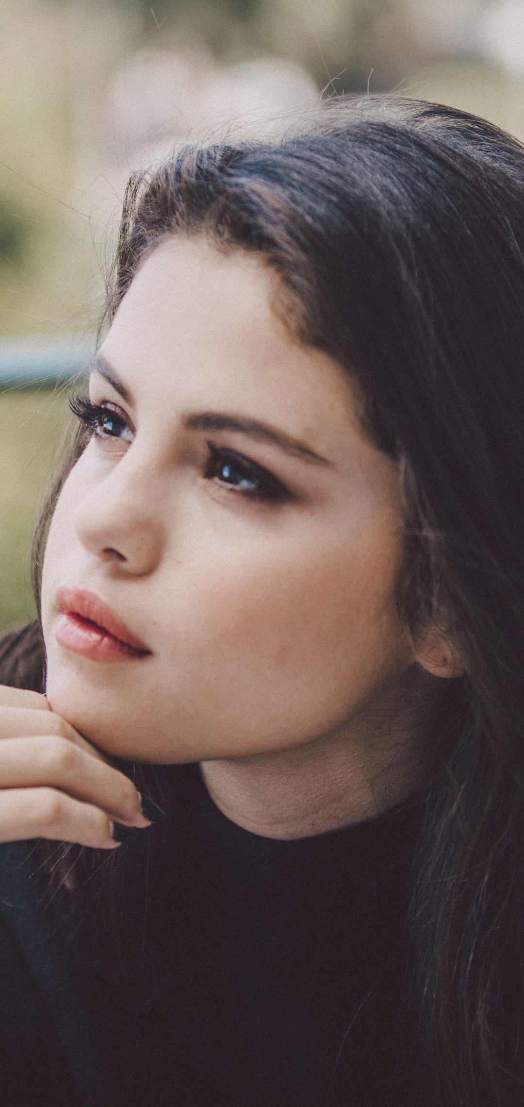 Download mobile wallpaper Music, Selena Gomez, Close Up, Singer, Face, Brunette, Brown Eyes, Actress for free.