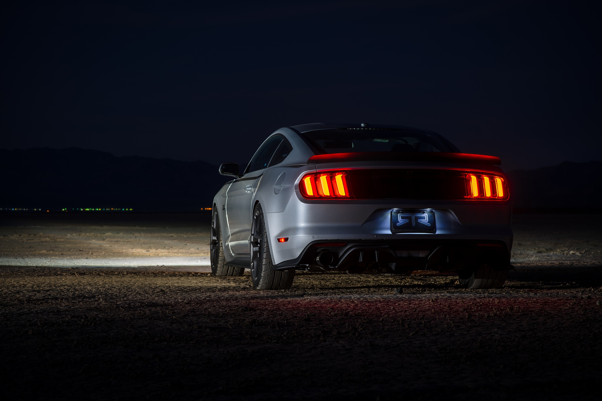 Download mobile wallpaper Night, Ford, Car, Ford Mustang, Muscle Car, Vehicles, Silver Car, Ford Mustang Rtr for free.