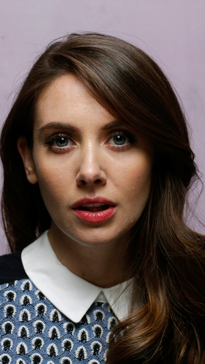 Download mobile wallpaper Brunette, American, Celebrity, Actress, Alison Brie for free.