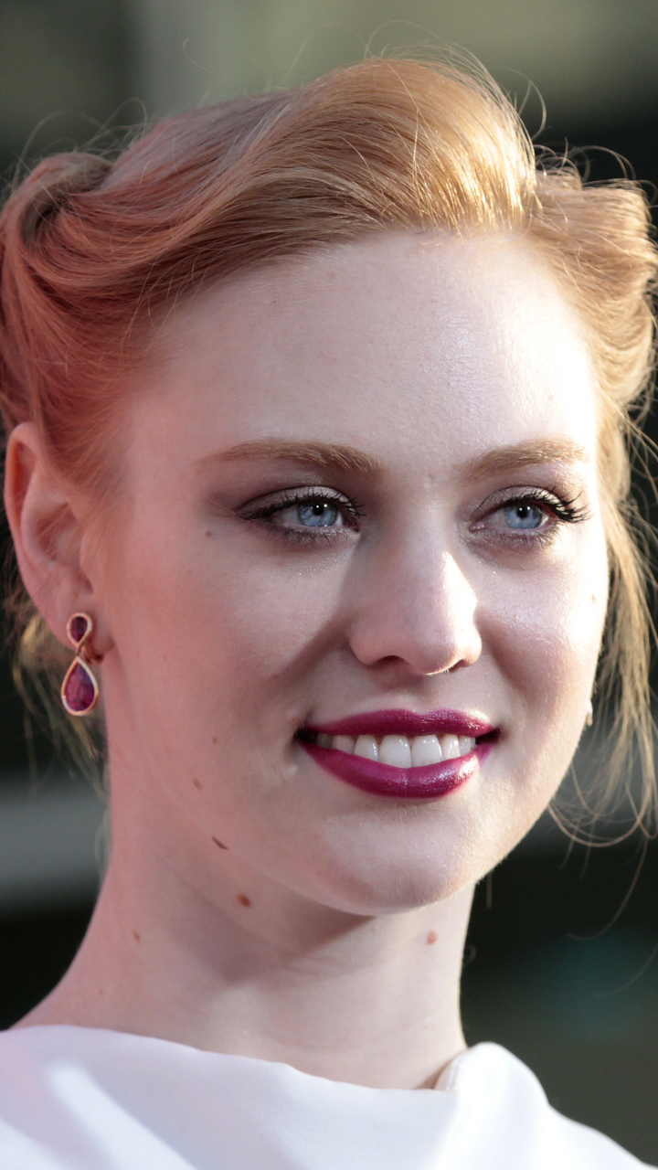 Download mobile wallpaper Redhead, Celebrity, Actress, Deborah Ann Woll for free.