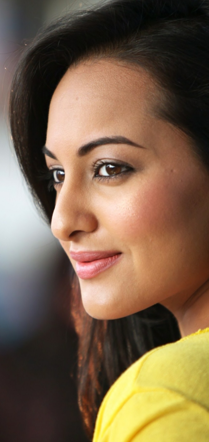 Download mobile wallpaper Celebrity, Actress, Bollywood, Sonakshi Sinha for free.