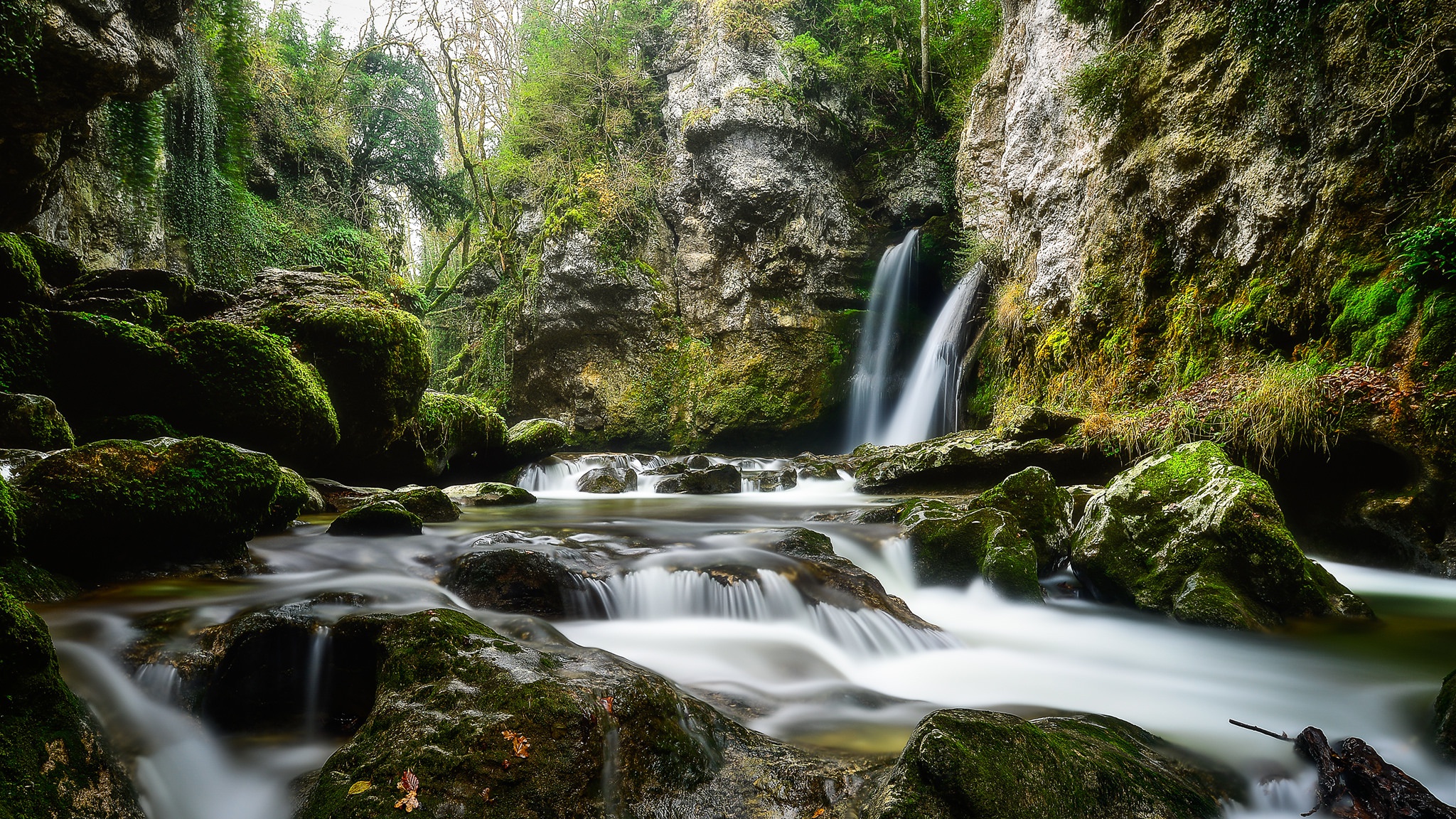 Handy-Wallpaper Natur, Wasserfälle, Wasserfall, Fluss, Moos, Erde/natur kostenlos herunterladen.