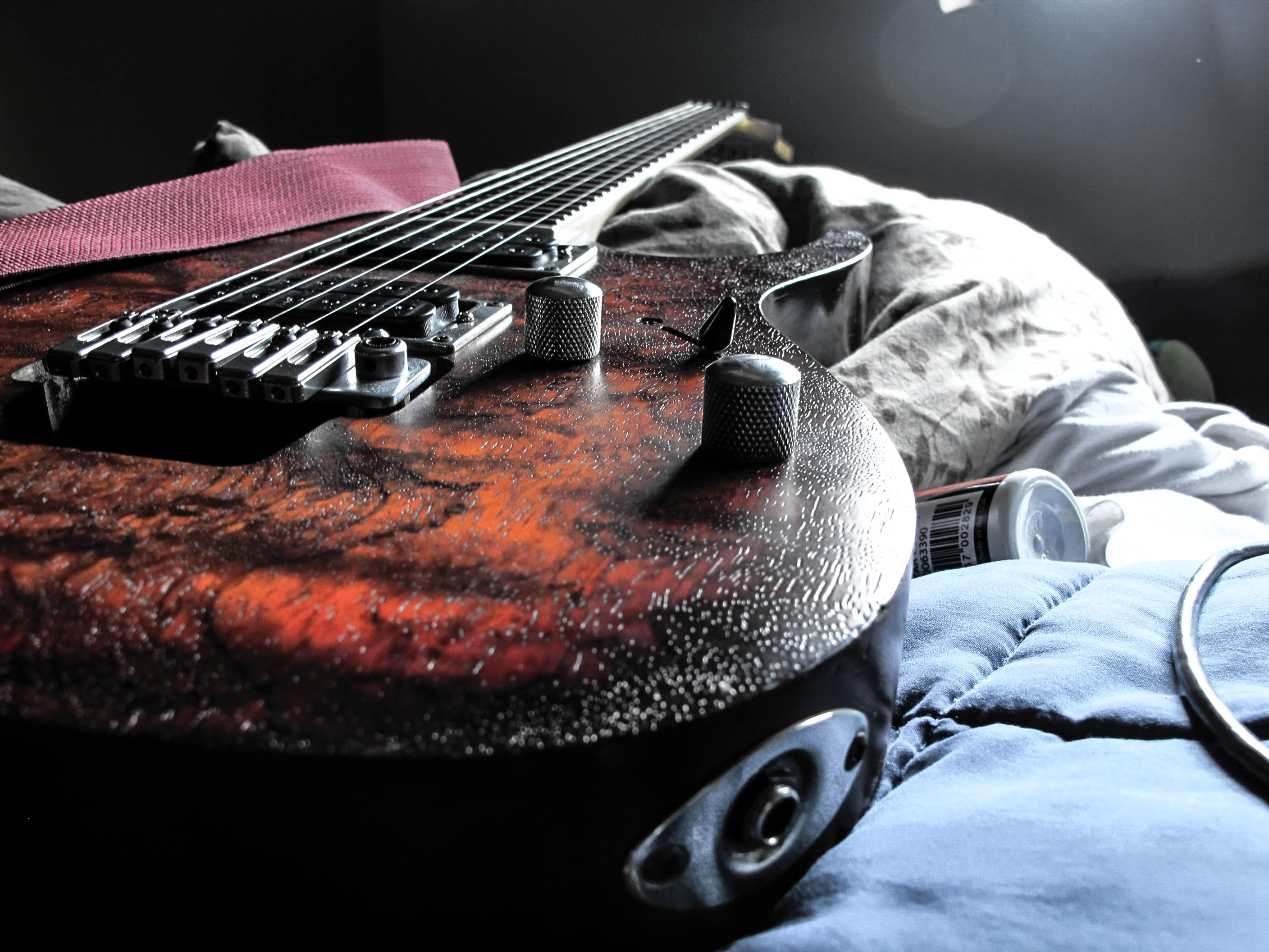 Download mobile wallpaper Music, Guitar for free.