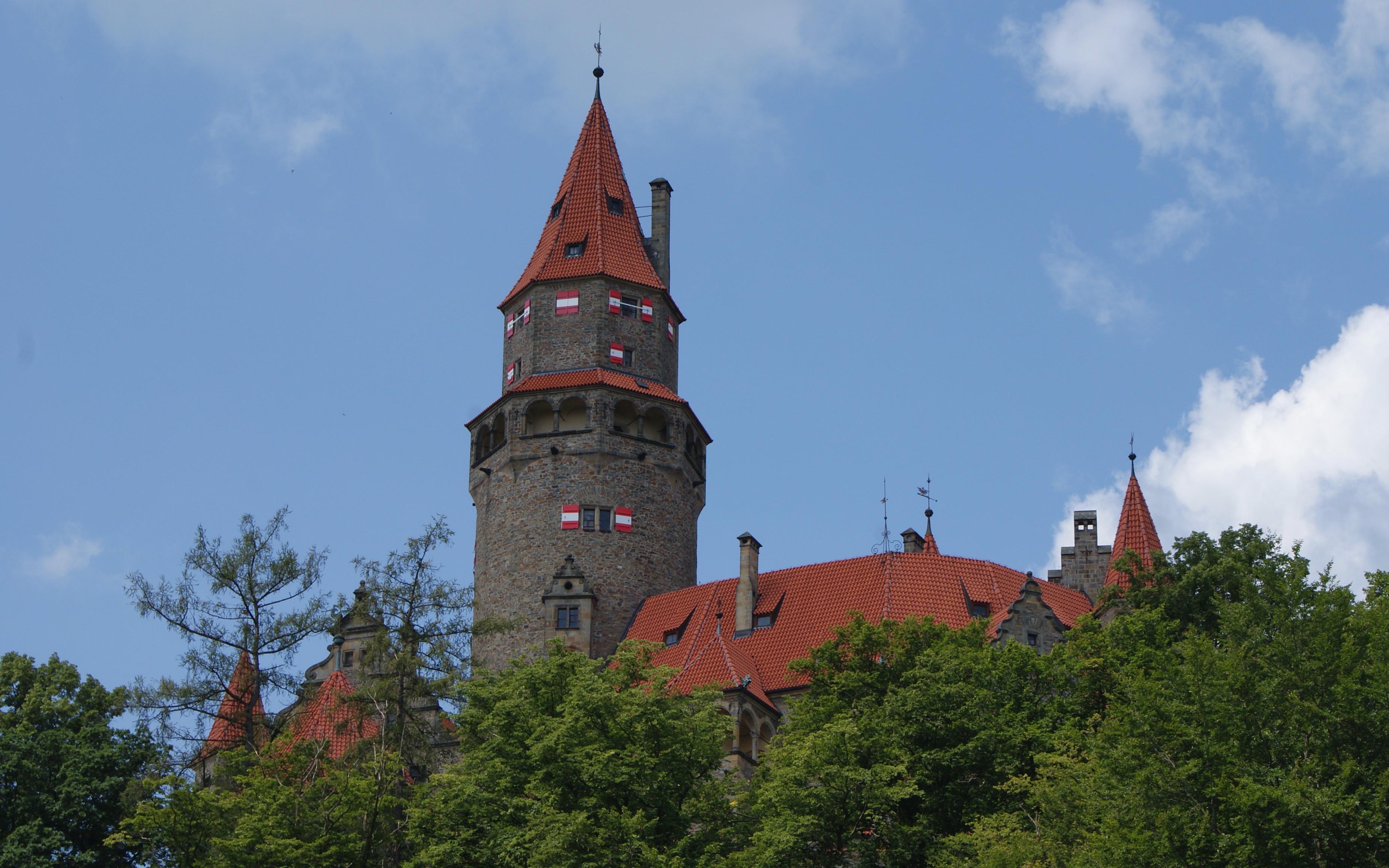 Meilleurs fonds d'écran Château De Bouzov pour l'écran du téléphone