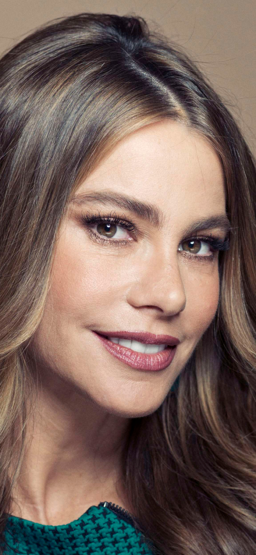 Download mobile wallpaper Smile, Celebrity, Actress, Sofía Vergara, Colombian for free.