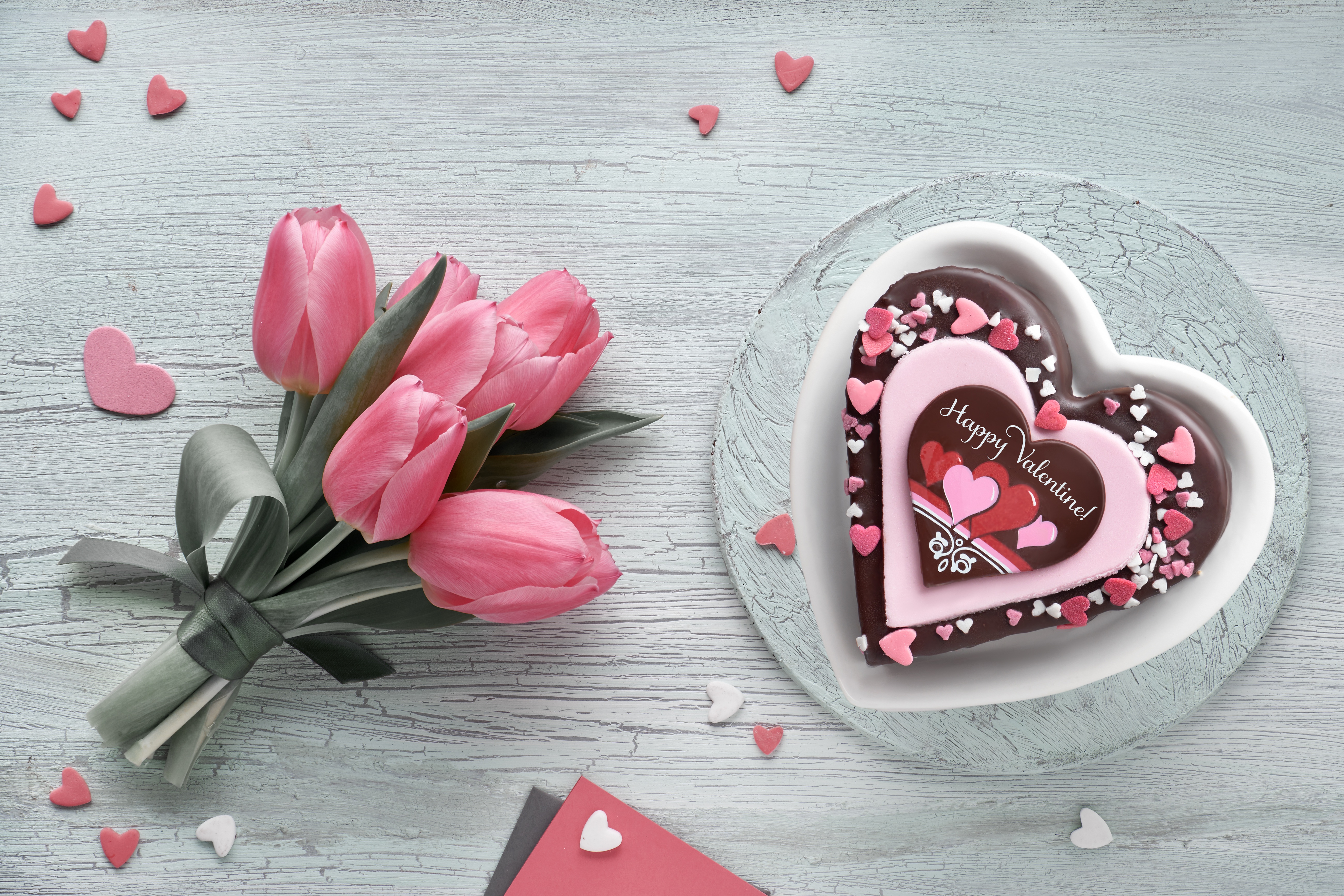 Laden Sie das Feiertage, Valentinstag, Kuchen, Tulpe, Pinke Blume, Stillleben, Herzförmig-Bild kostenlos auf Ihren PC-Desktop herunter