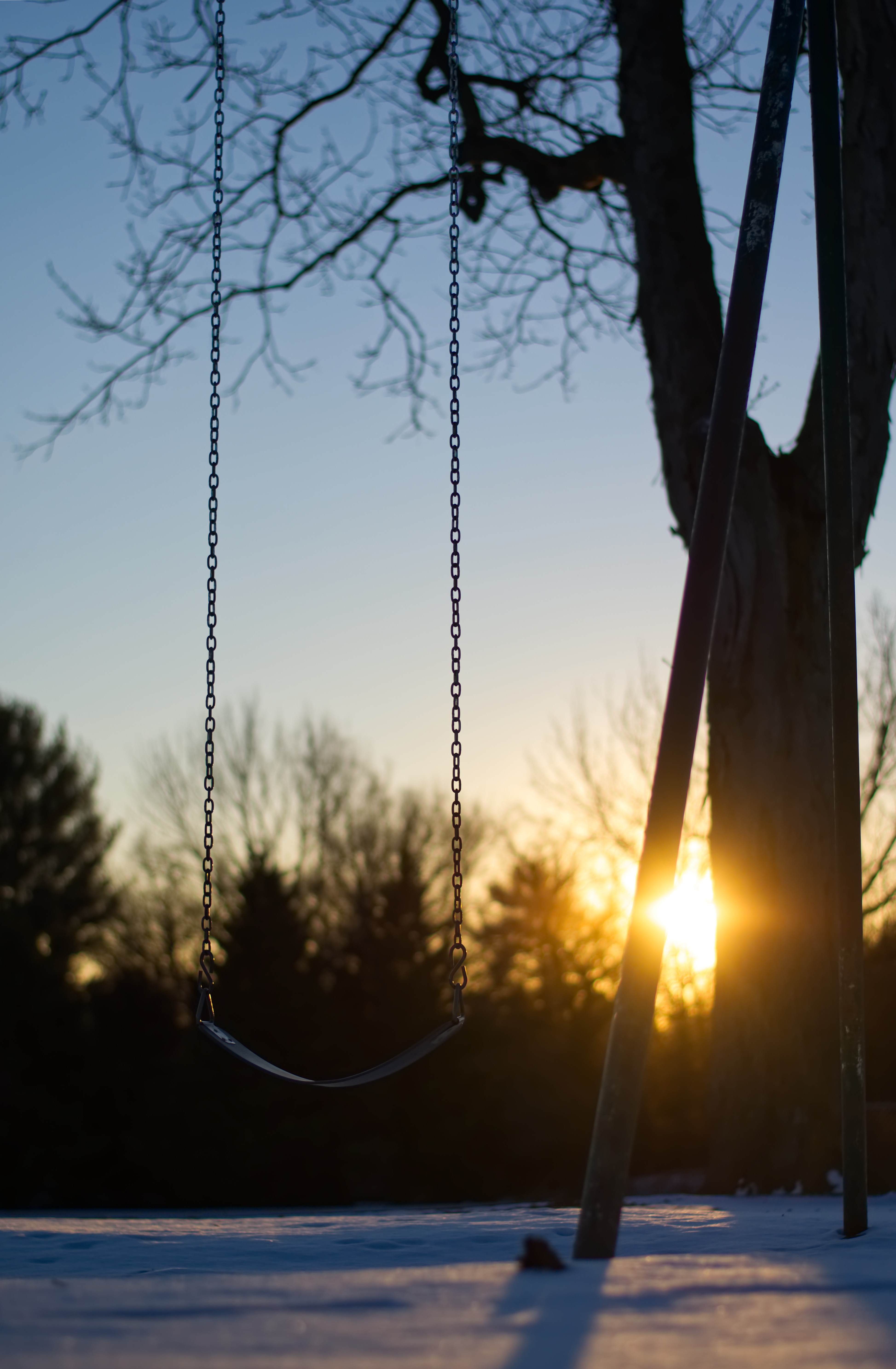 sunset, smooth, winter, miscellanea, miscellaneous, wood, tree, blur, swing lock screen backgrounds