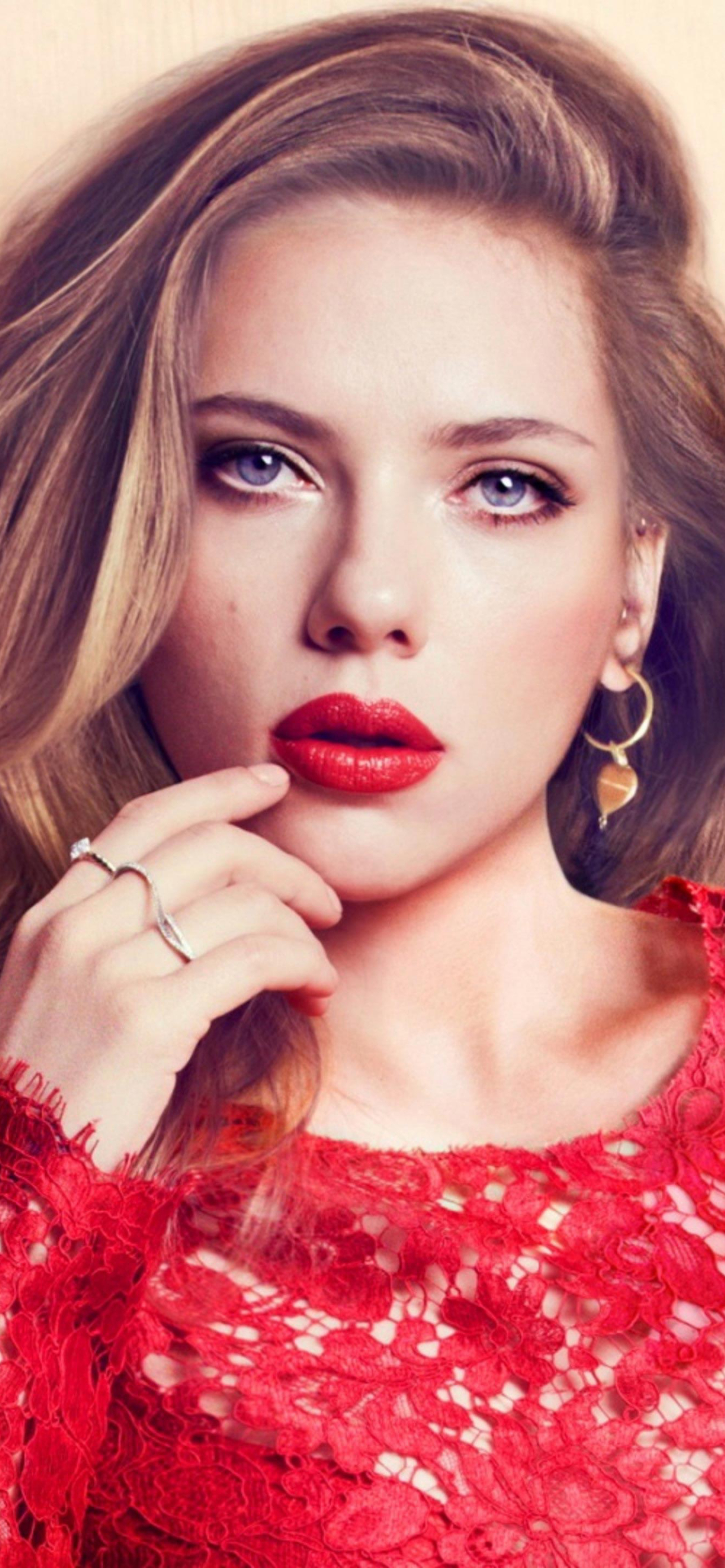 Descarga gratuita de fondo de pantalla para móvil de Scarlett Johansson, Rubio, Ojos Azules, Americano, Celebridades, Actriz, Rubia, Lápiz Labial.