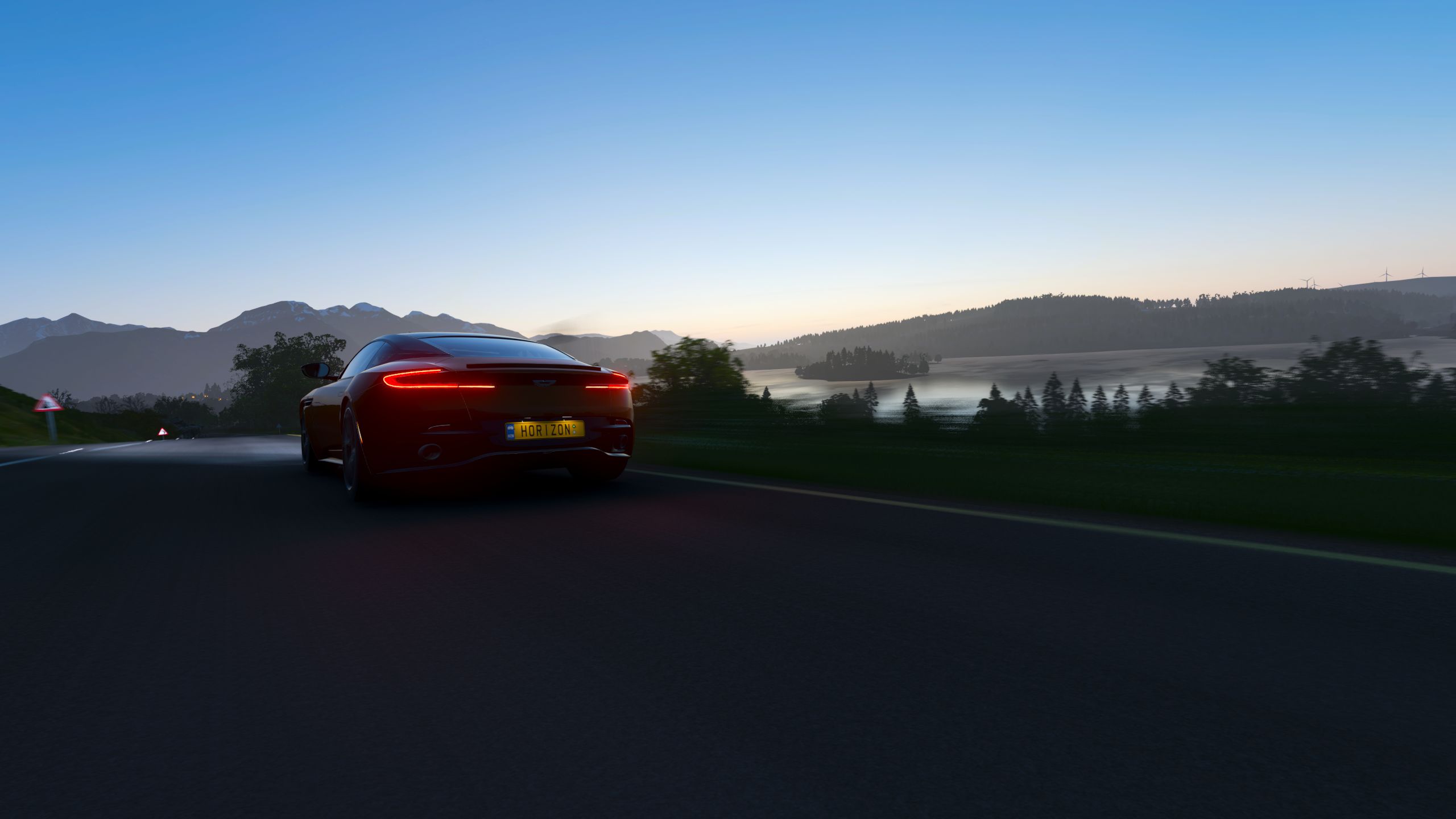 Laden Sie das Aston Martin, Autos, Sonnenuntergang, Fahrzeug, Computerspiele, Forza Horizon 4, Forza-Bild kostenlos auf Ihren PC-Desktop herunter