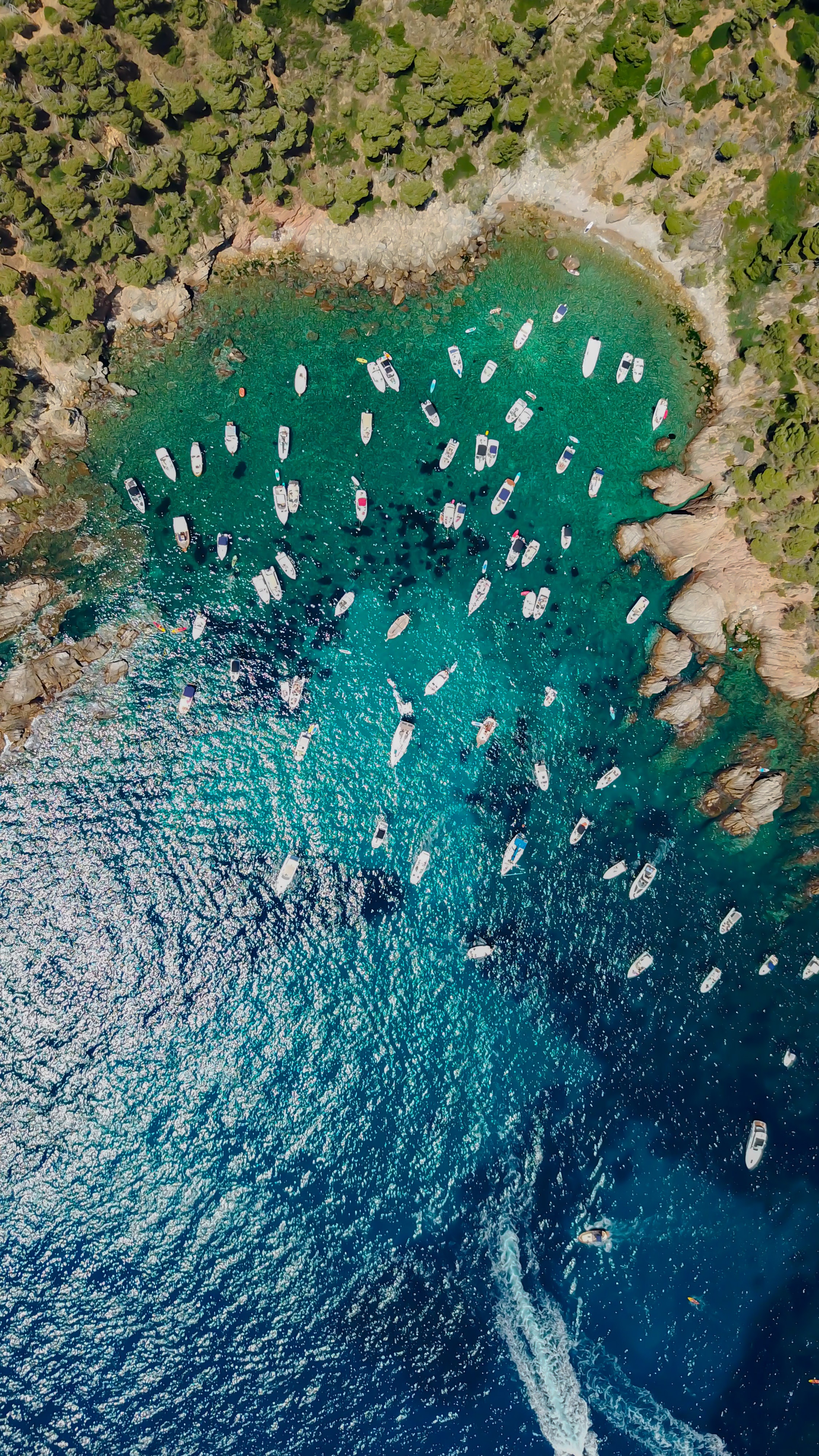 Baixar papel de parede para celular de Mar, Vista De Cima, Ver De Cima, Costa, Um Barco, Barco, Natureza gratuito.