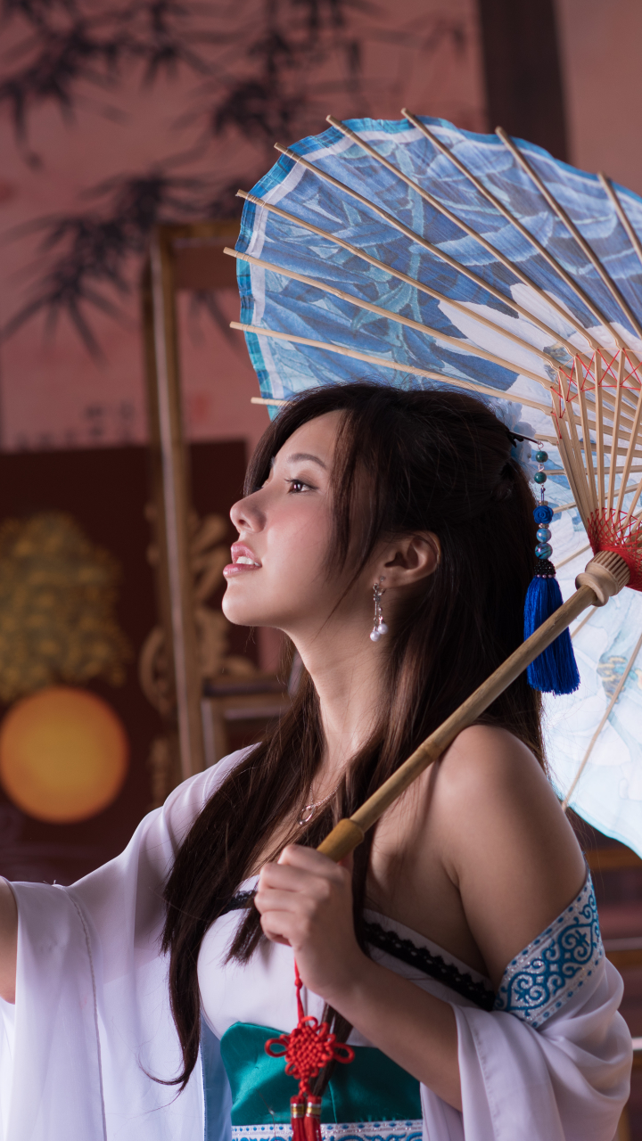 Download mobile wallpaper Umbrella, Model, Women, Asian, Taiwanese, Chén Sīyǐng for free.