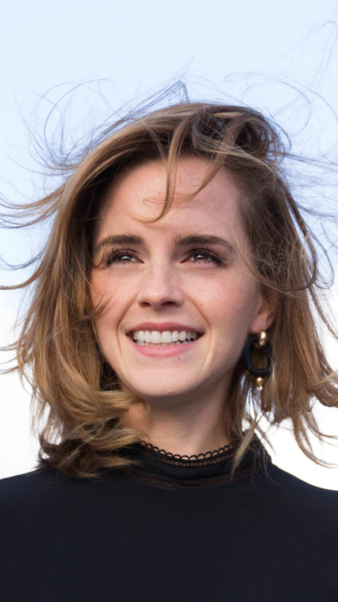 Download mobile wallpaper Emma Watson, Smile, English, Brunette, Celebrity, Actress for free.