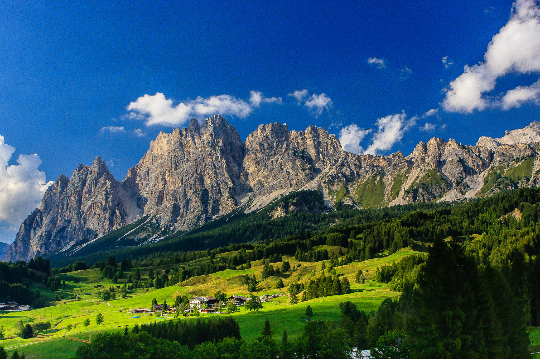 Скачать обои бесплатно Облака, Гора, Деревня, Долина, Германия, Бавария, Сделано Человеком картинка на рабочий стол ПК
