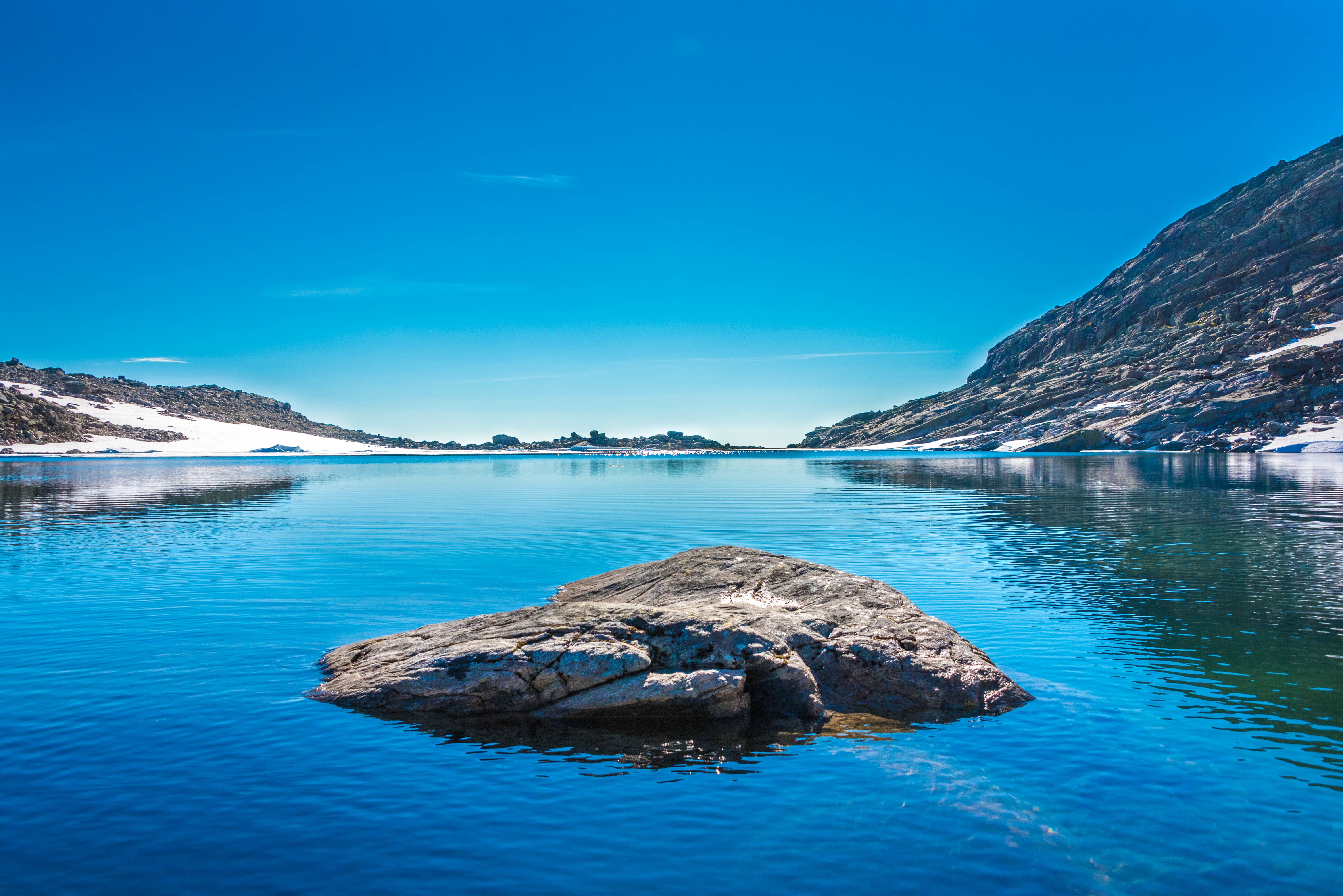 Descarga gratis la imagen Naturaleza, Montañas, Lago, Isla en el escritorio de tu PC