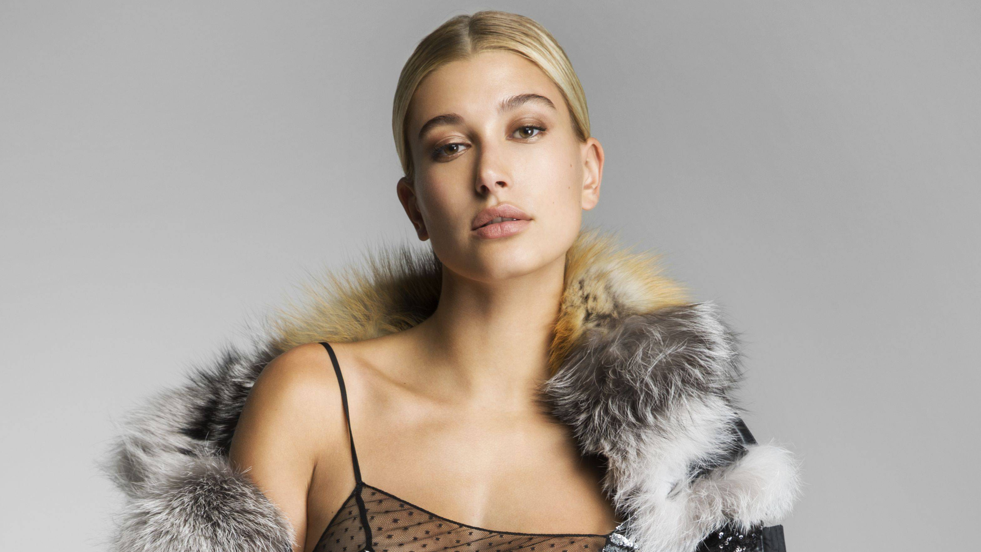 Download mobile wallpaper Celebrity, Hailey Baldwin for free.