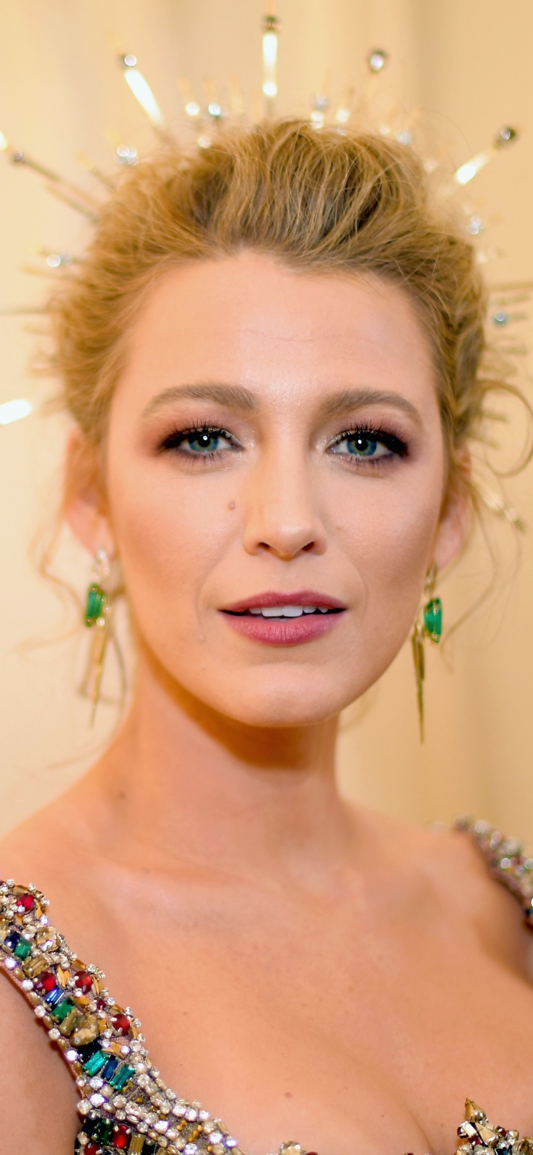 Descarga gratuita de fondo de pantalla para móvil de Celebridades, Blake Lively.