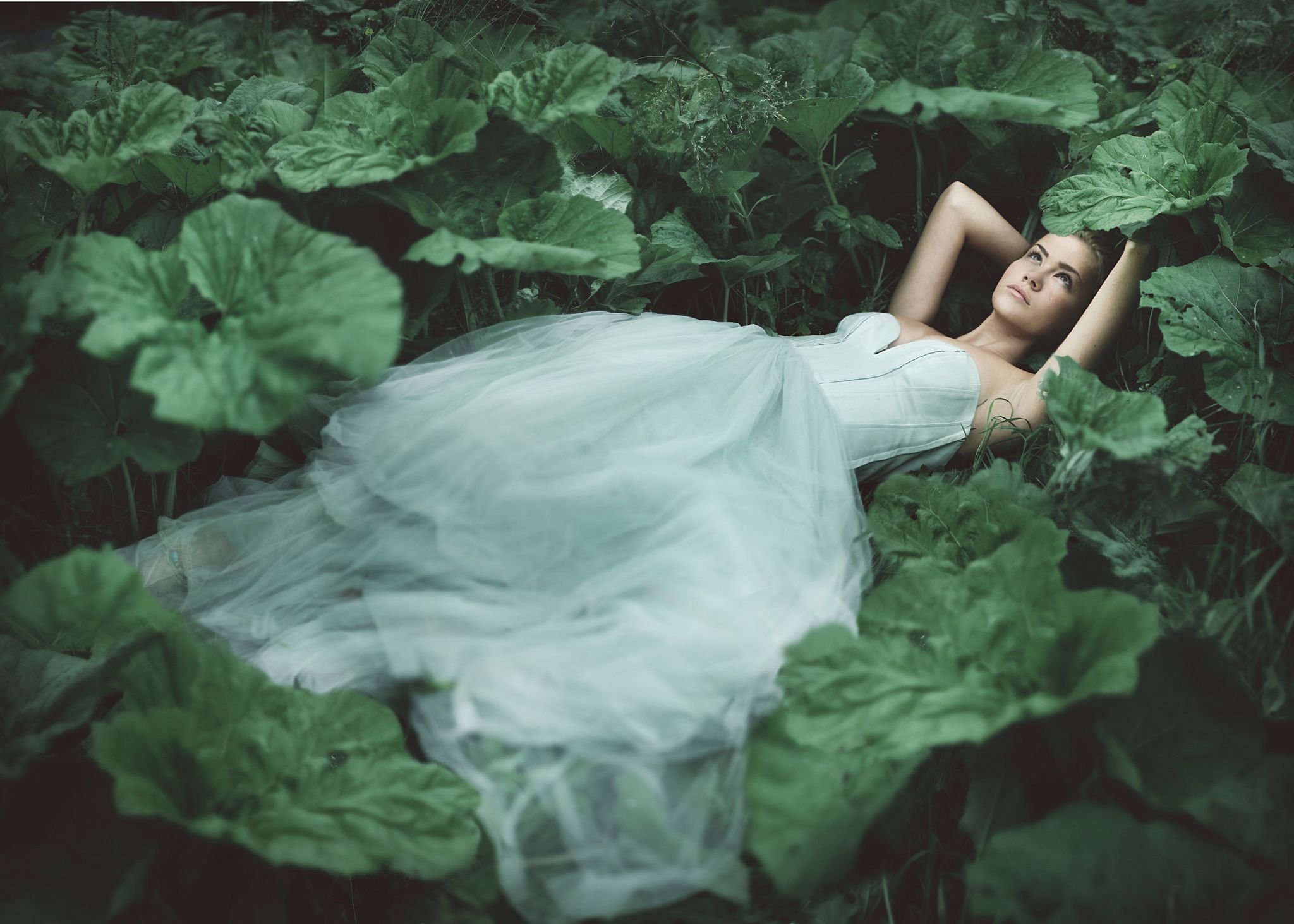 Download mobile wallpaper Leaf, Bride, Women, Lying Down for free.