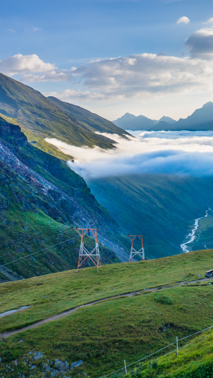 Скачать картинку Пейзаж, Облака, Гора, Австрия, Облако, Фотографии в телефон бесплатно.