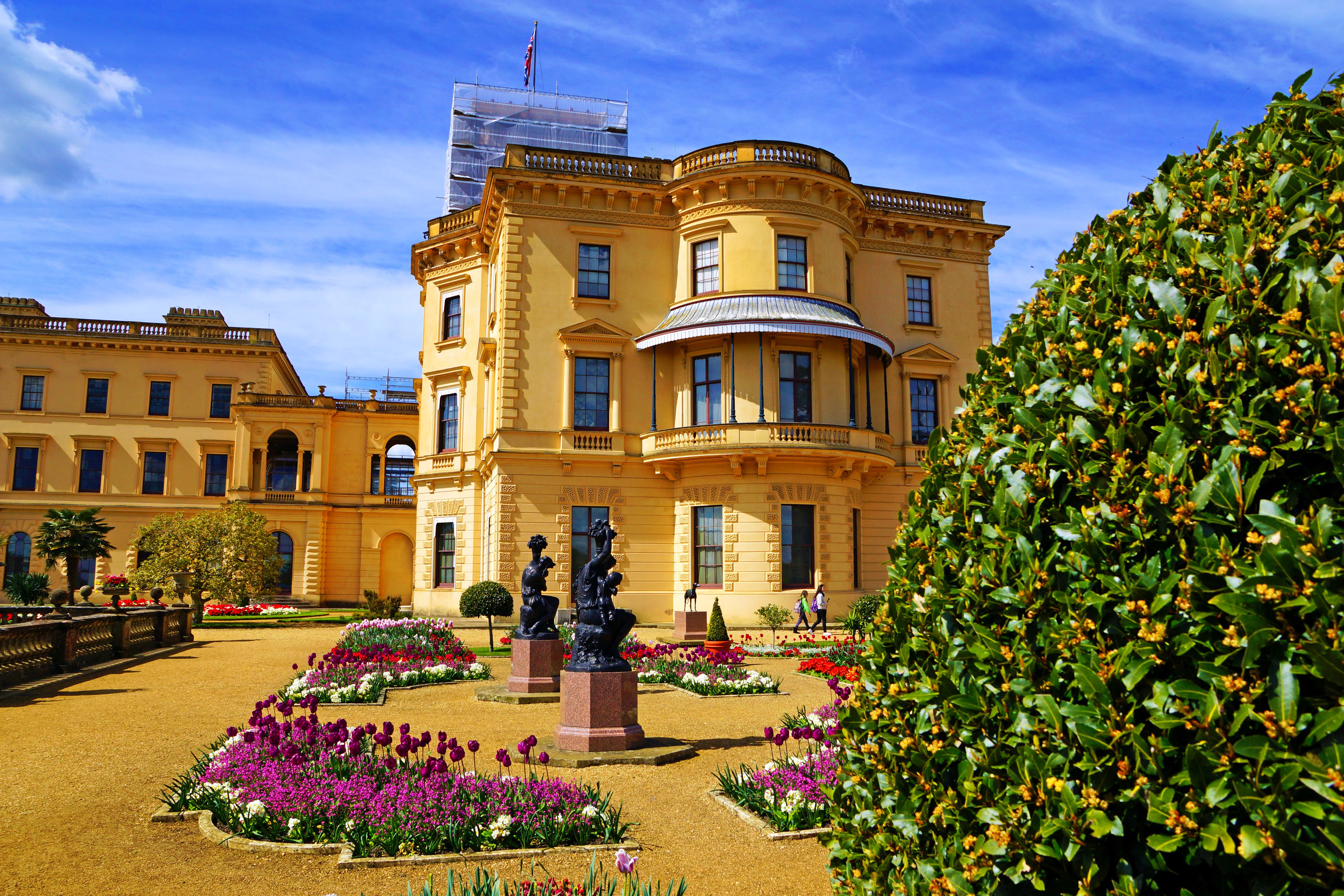 Download mobile wallpaper Architecture, Flower, Palace, Man Made, Castle, Osborne House, Palaces for free.