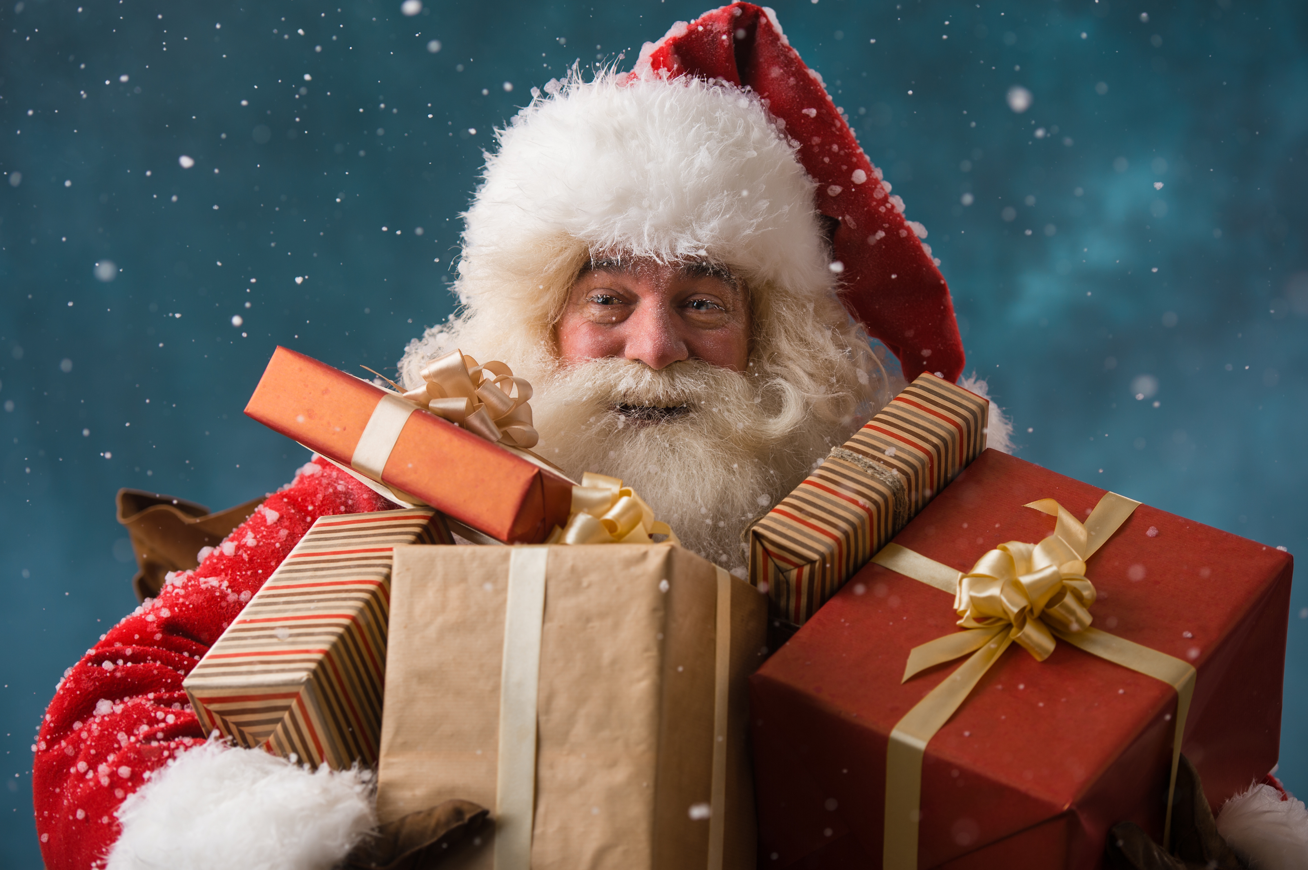 Скачать картинку Рождество, Подарки, Праздничные, Санта в телефон бесплатно.