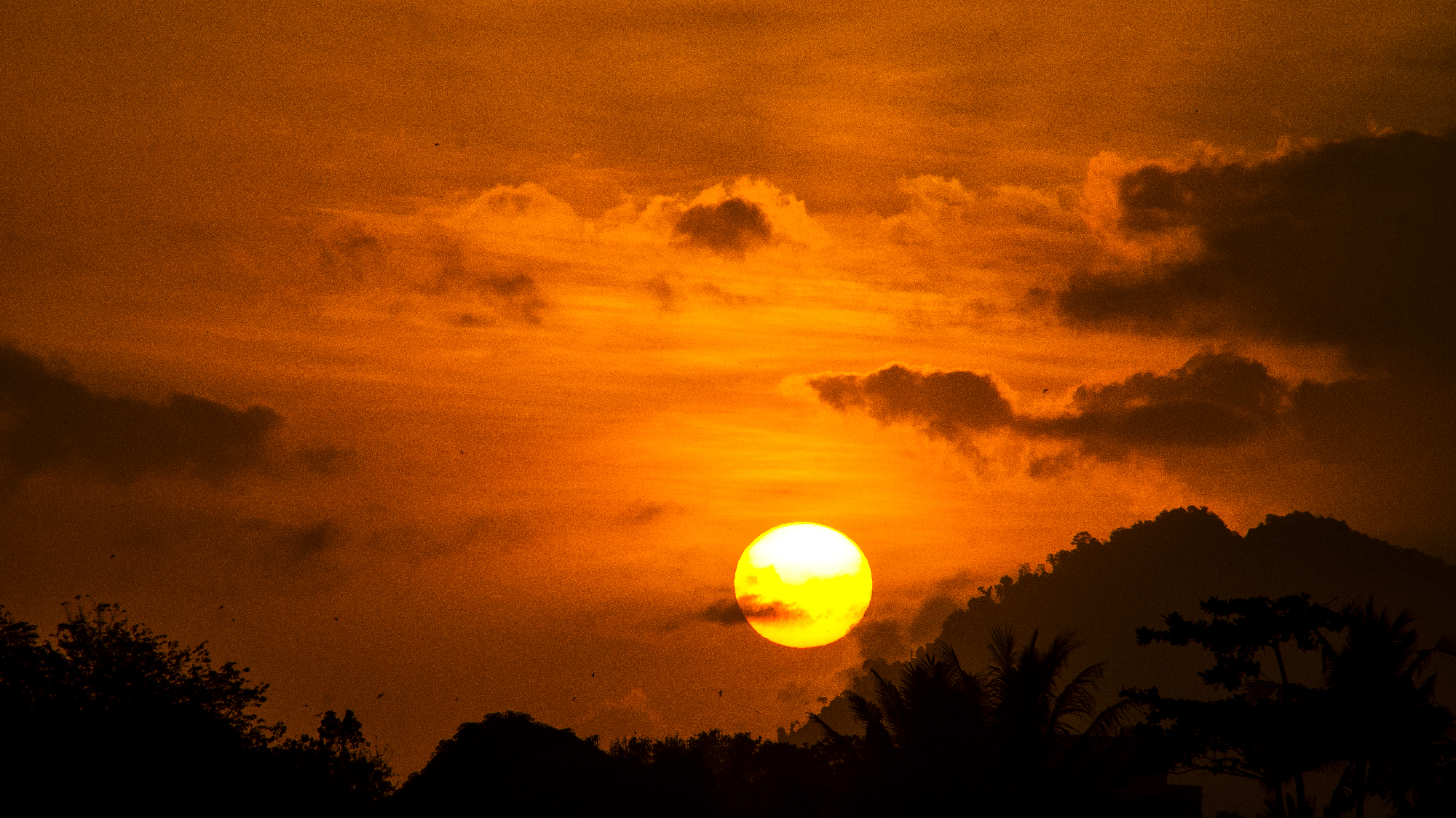 Free download wallpaper Sunset, Sun, Earth, Tropics, Indonesia on your PC desktop