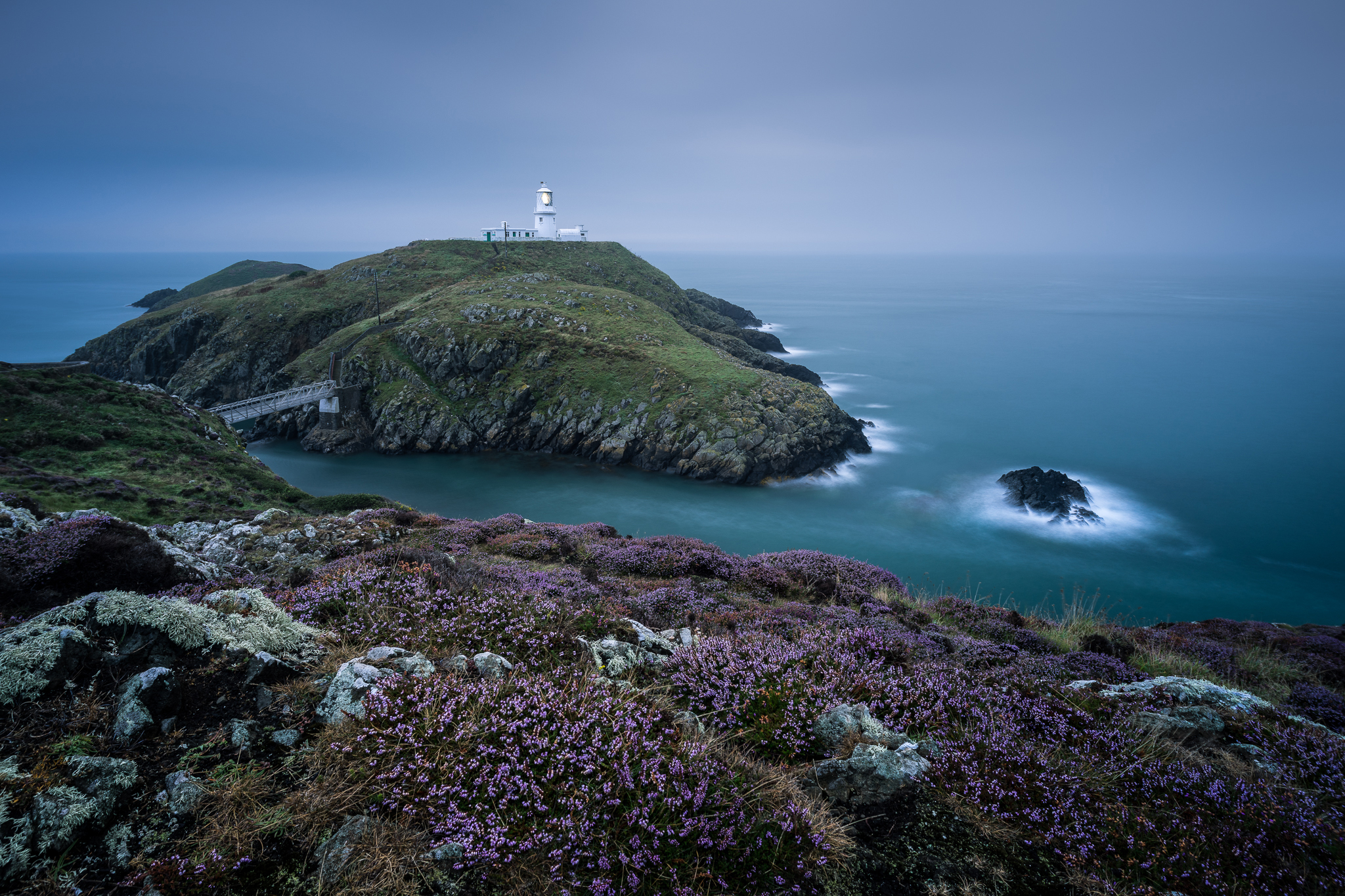 Laden Sie das Horizont, Küste, Ozean, Leuchtturm, Menschengemacht-Bild kostenlos auf Ihren PC-Desktop herunter