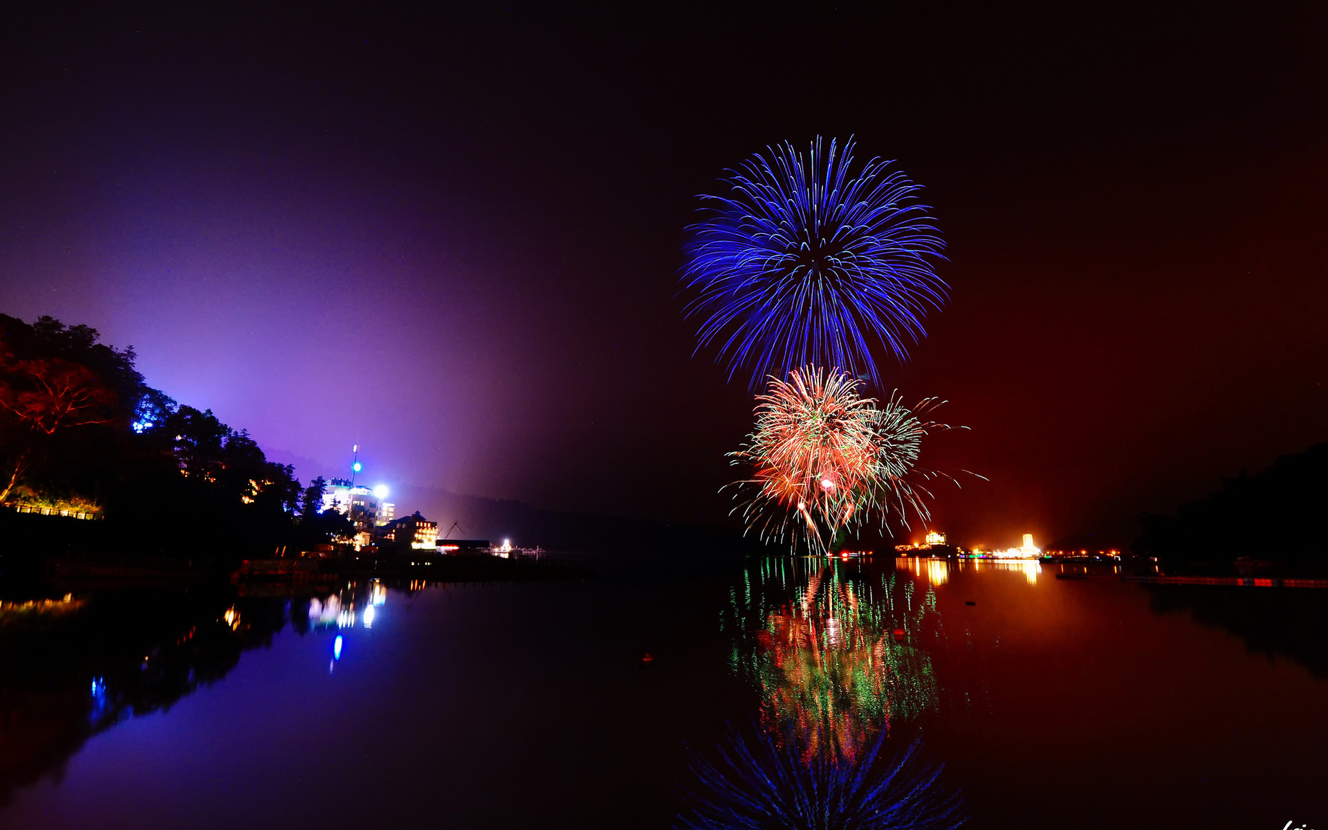 Download mobile wallpaper Water, Night, Reflection, Holiday, Fireworks, Photography for free.
