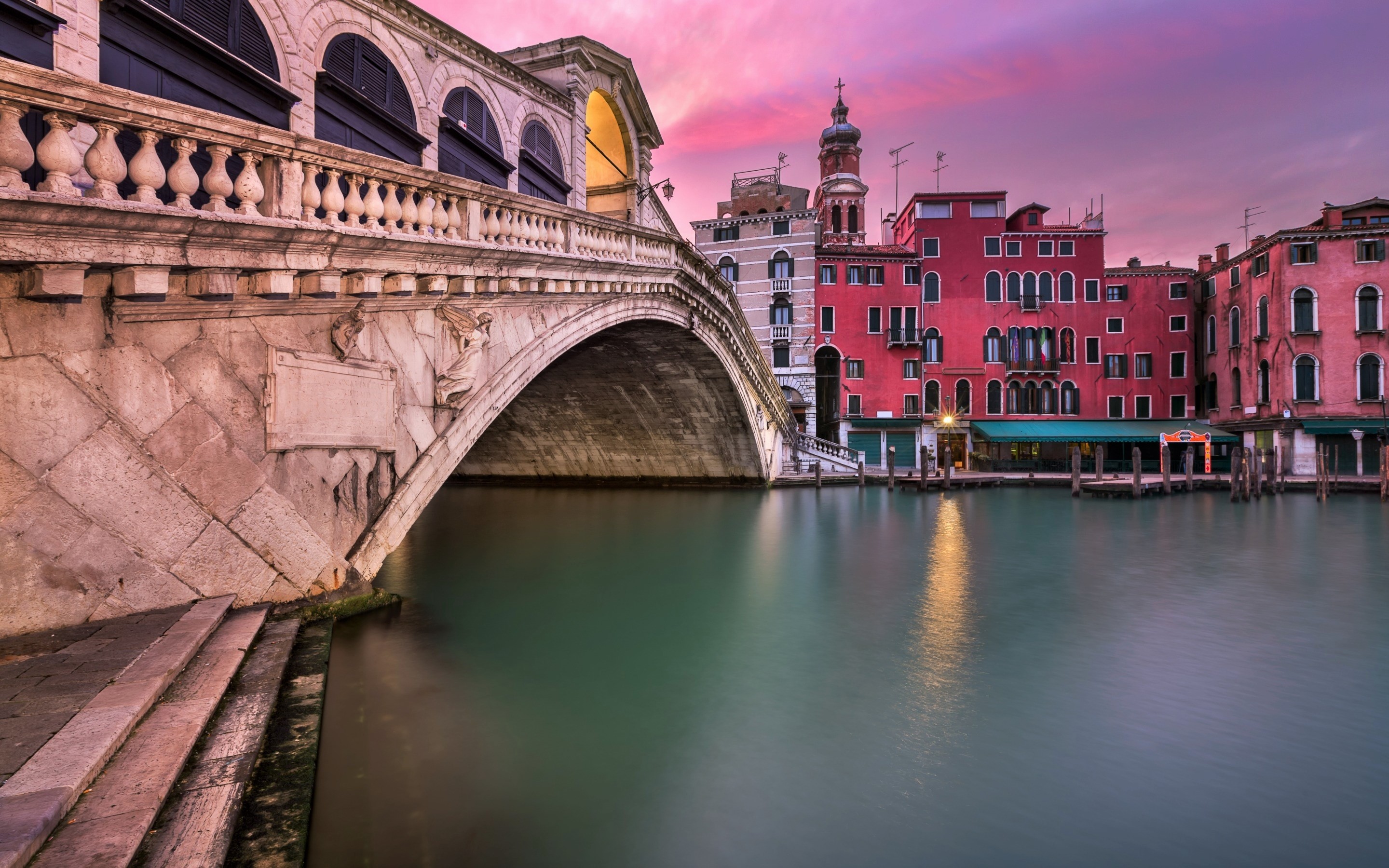 Download mobile wallpaper Cities, Italy, Venice, House, Bridge, Colors, Rialto Bridge, Man Made, Canal for free.