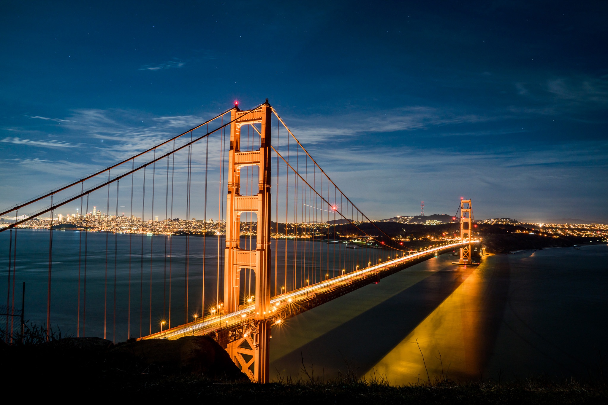 Téléchargez des papiers peints mobile Nuit, Pont, Porte Dorée, Des Ponts, Construction Humaine, San Fransisco gratuitement.