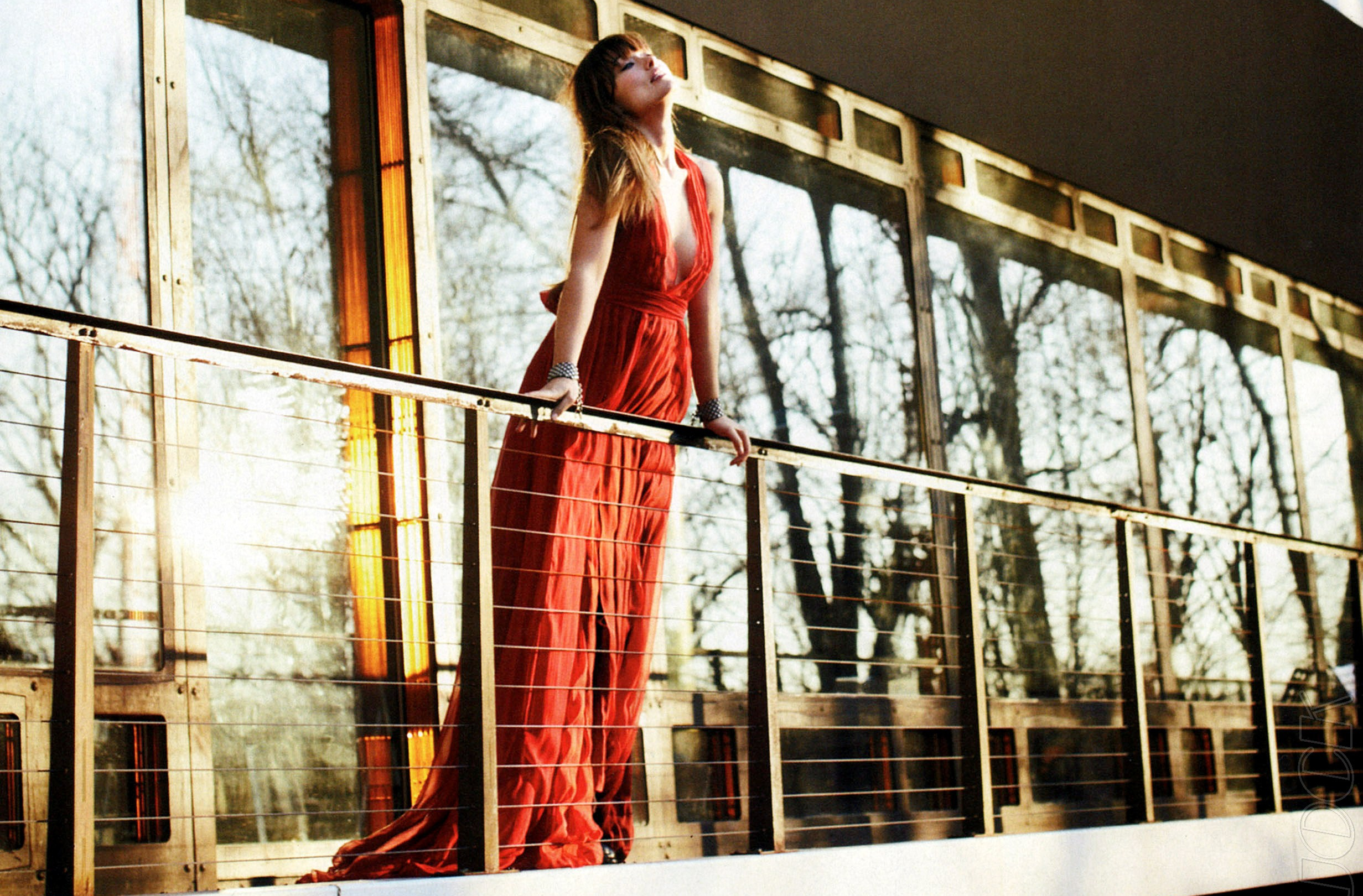 Download mobile wallpaper Olivia Wilde, Brunette, Celebrity, Actress, Red Dress for free.