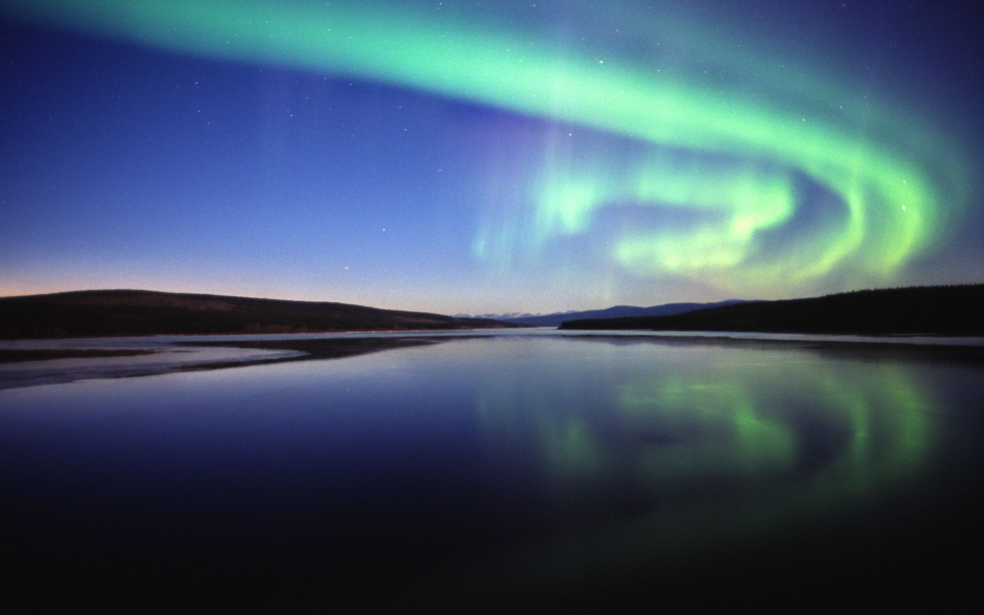 Free download wallpaper Earth, Aurora Borealis on your PC desktop