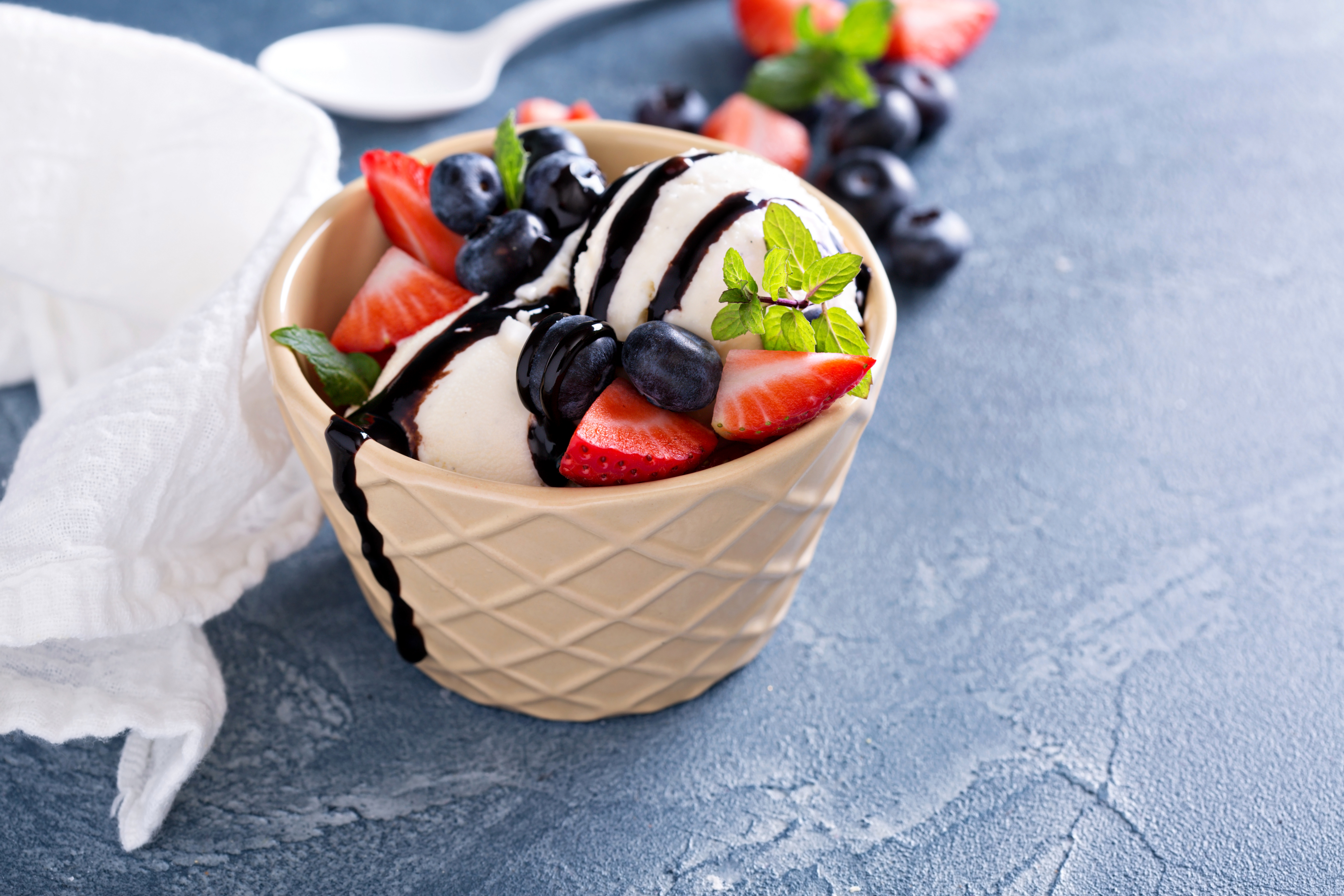 Download mobile wallpaper Food, Strawberry, Dessert, Chocolate, Blueberry, Ice Cream, Berry for free.