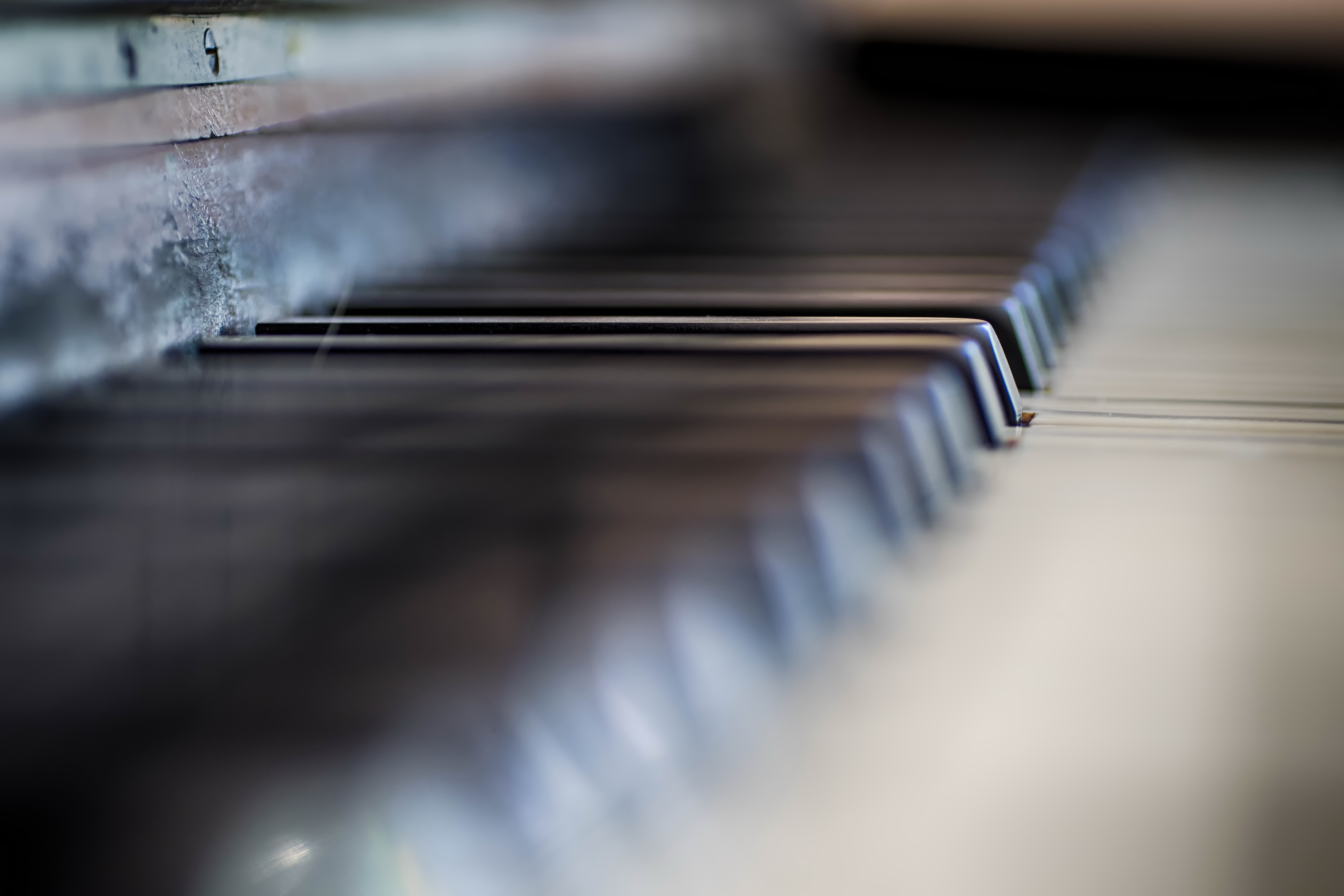Download mobile wallpaper Music, Piano, Macro, Blur, Instrument for free.