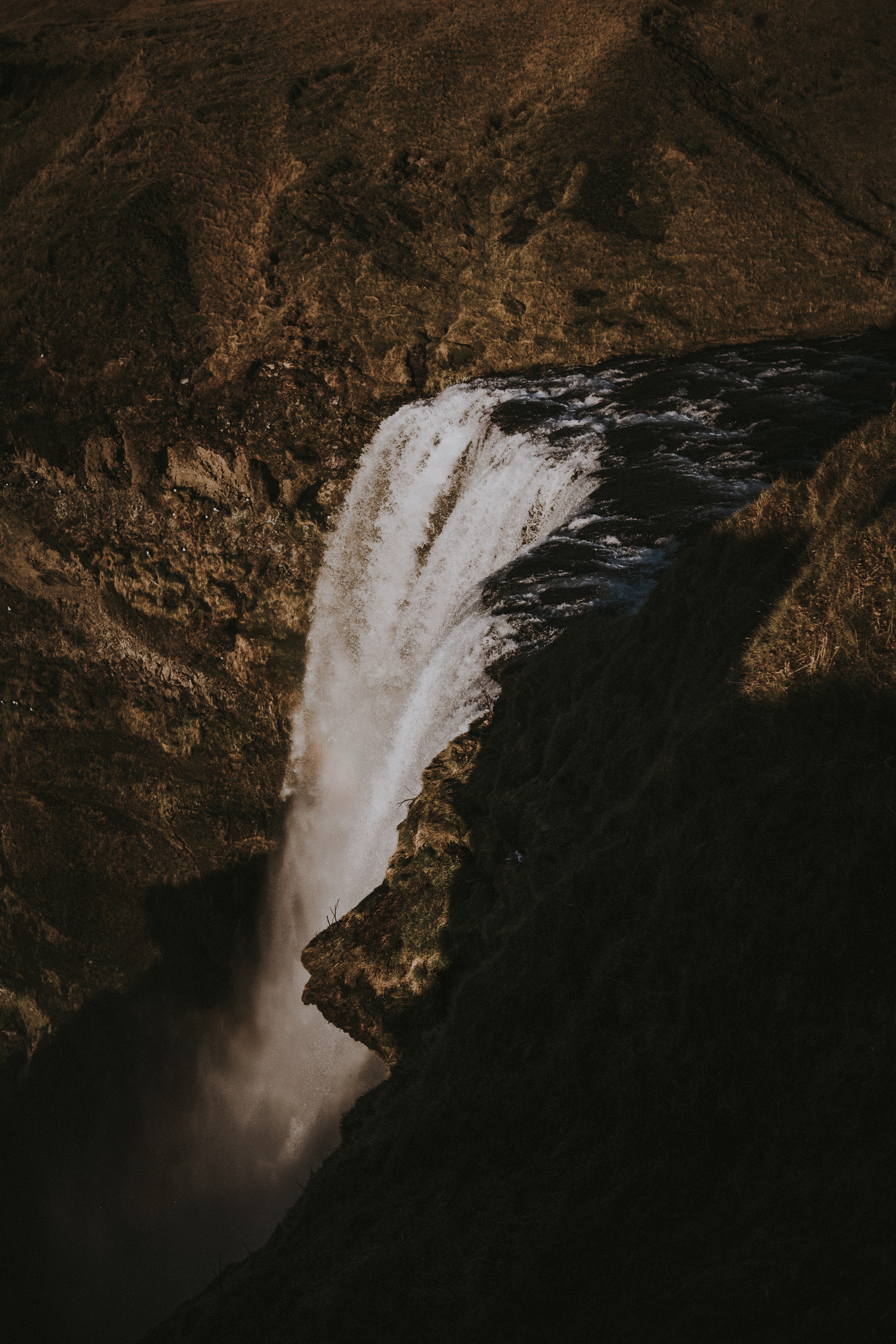PCデスクトップに自然, ブレーク, 崖, フロー, 流れる, アイスランド, 滝画像を無料でダウンロード