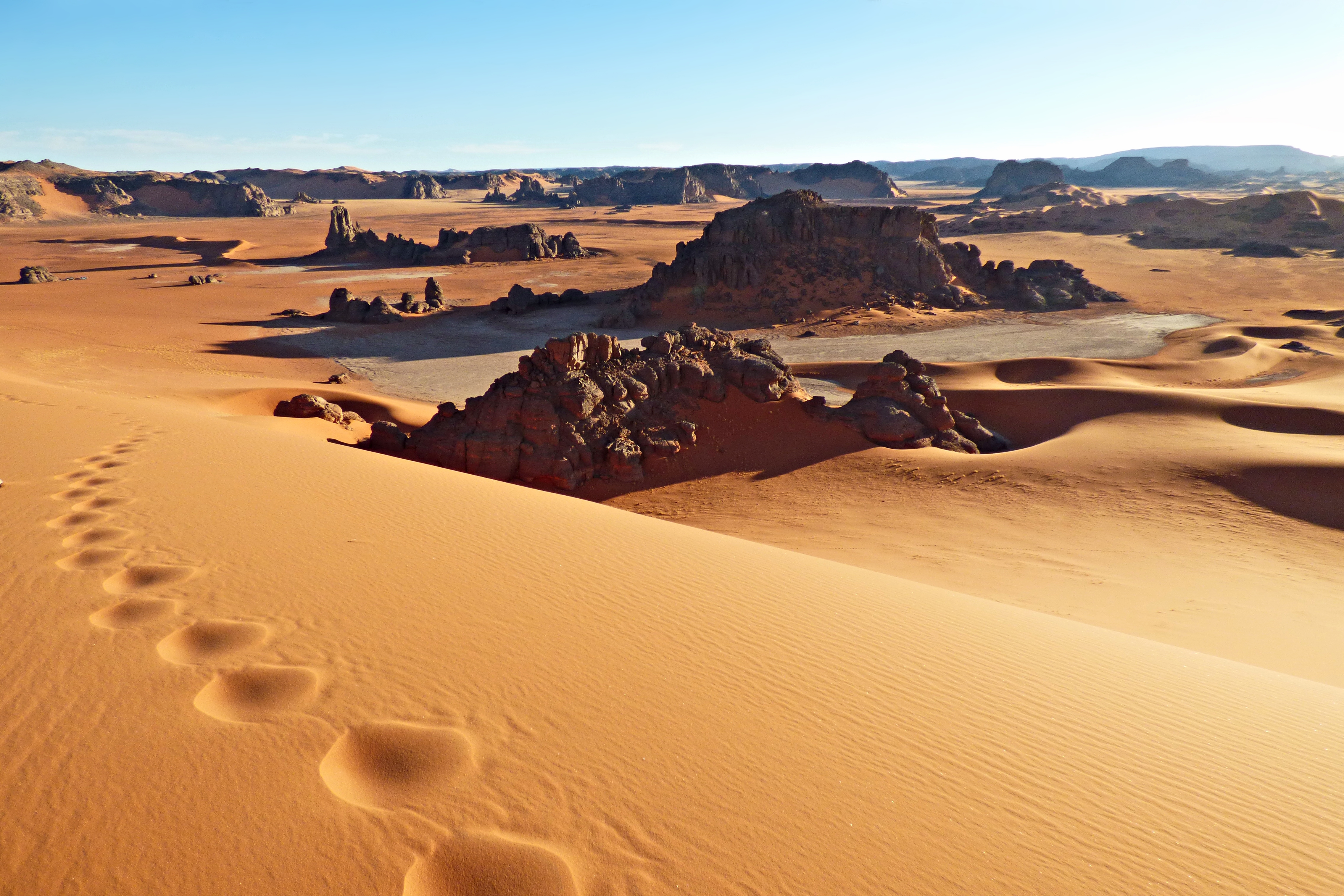 Download mobile wallpaper Landscape, Sand, Desert, Earth, Dune, Sahara, Africa, Algeria, Tassili N'ajjer for free.