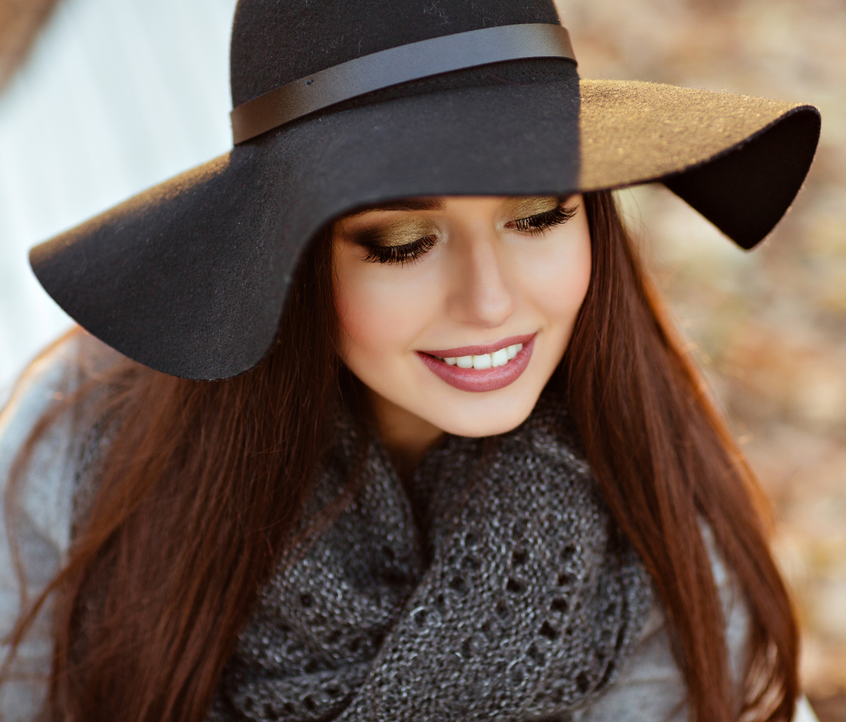 Download mobile wallpaper Smile, Redhead, Hat, Model, Women, Lipstick for free.