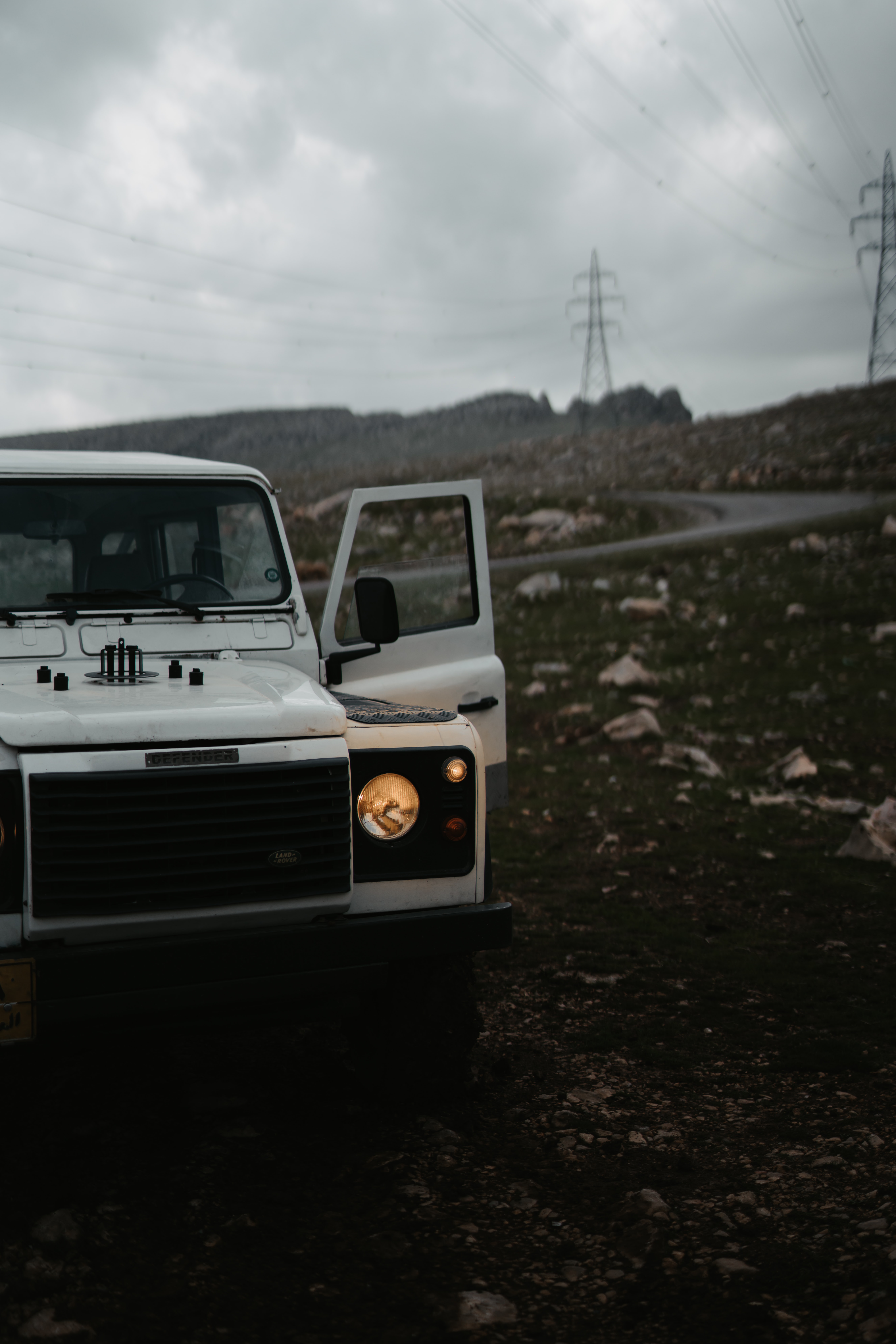 Téléchargez des papiers peints mobile Défenseur De Land Rover, Land Rover Défenseur, Route, Vus, Voitures, Land Rover, Voiture gratuitement.
