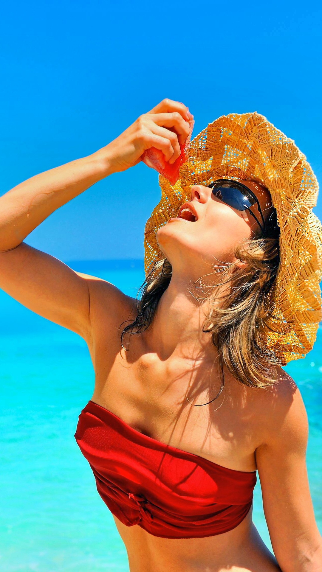 Download mobile wallpaper Summer, Horizon, Beautiful, Hat, Sunny, Sunglasses, Women, Bikini for free.