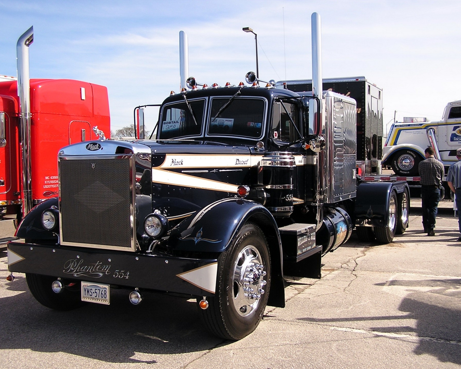 Download mobile wallpaper Trucks, Vehicles, Mack Trucks for free.