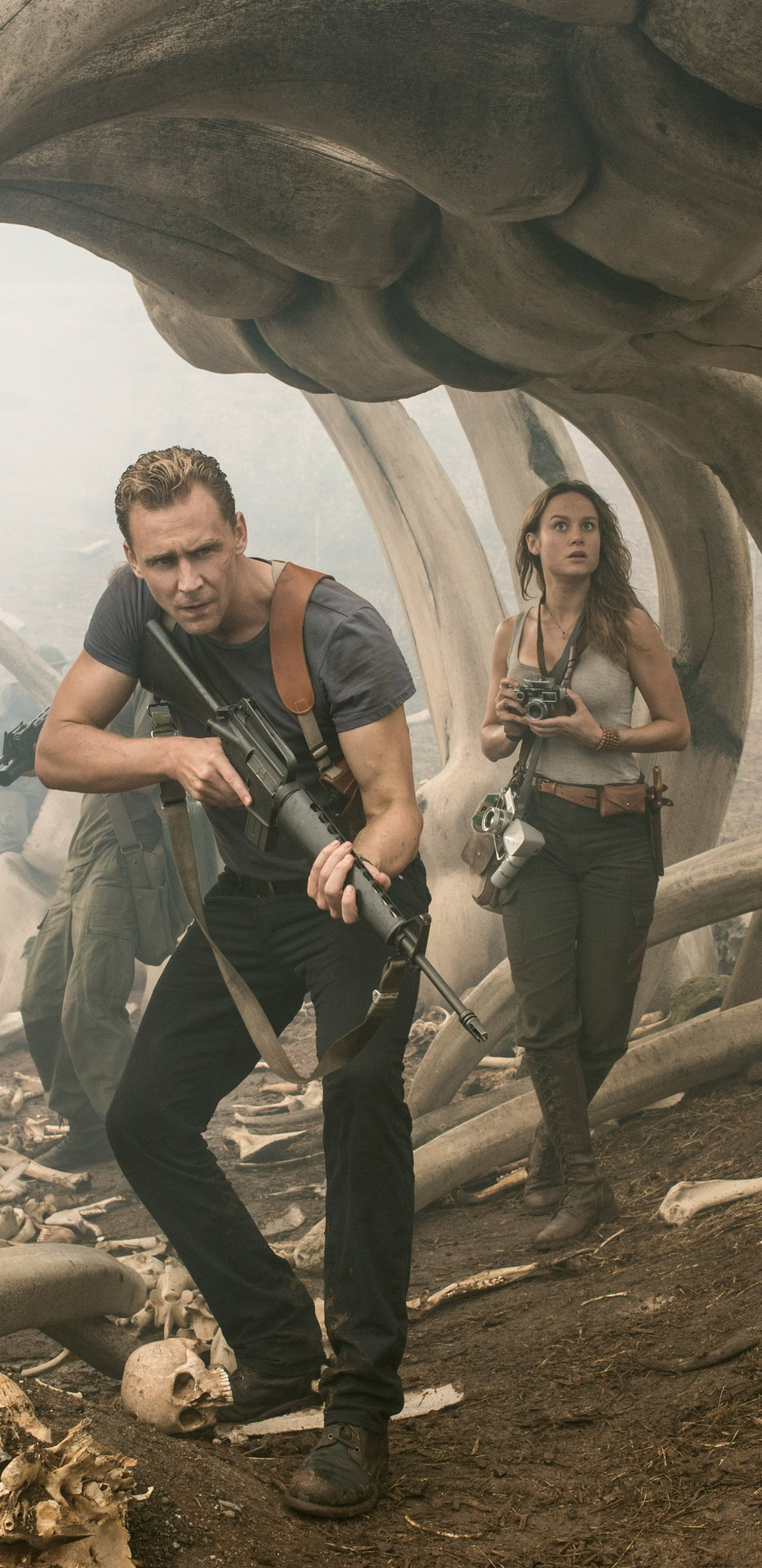 Descarga gratuita de fondo de pantalla para móvil de Películas, Tom Hiddleston, Brie Larson, Kong: La Isla Calavera.