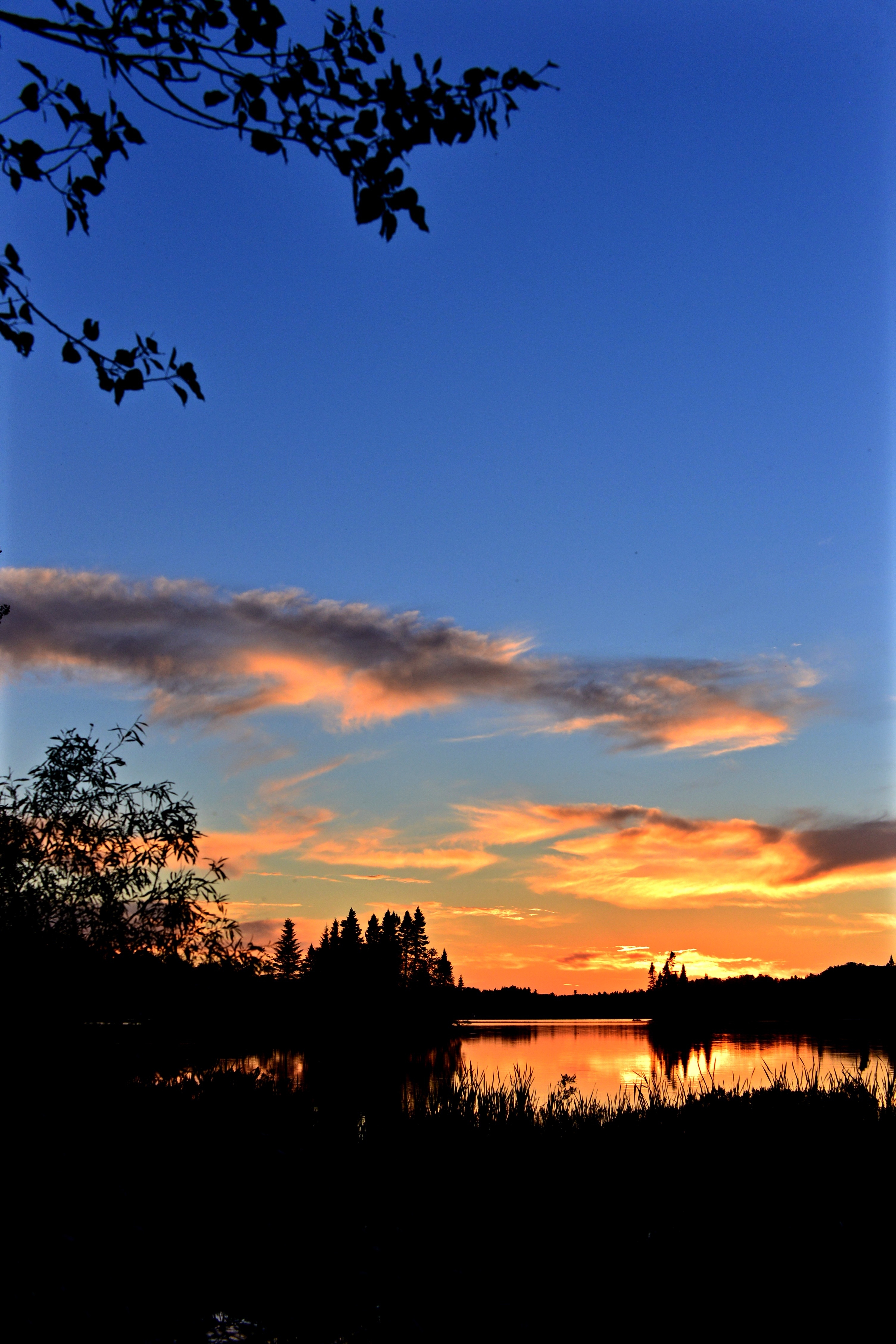 Download mobile wallpaper Dusk, Twilight, Lake, Landscape, Sunset, Dark for free.