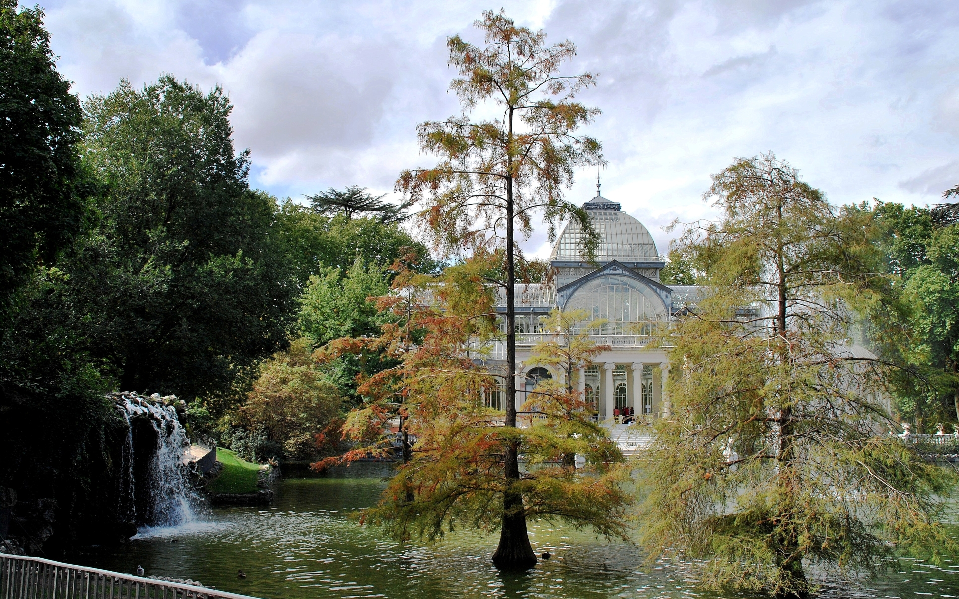 Laden Sie das Menschengemacht, Palacio De Cristal-Bild kostenlos auf Ihren PC-Desktop herunter