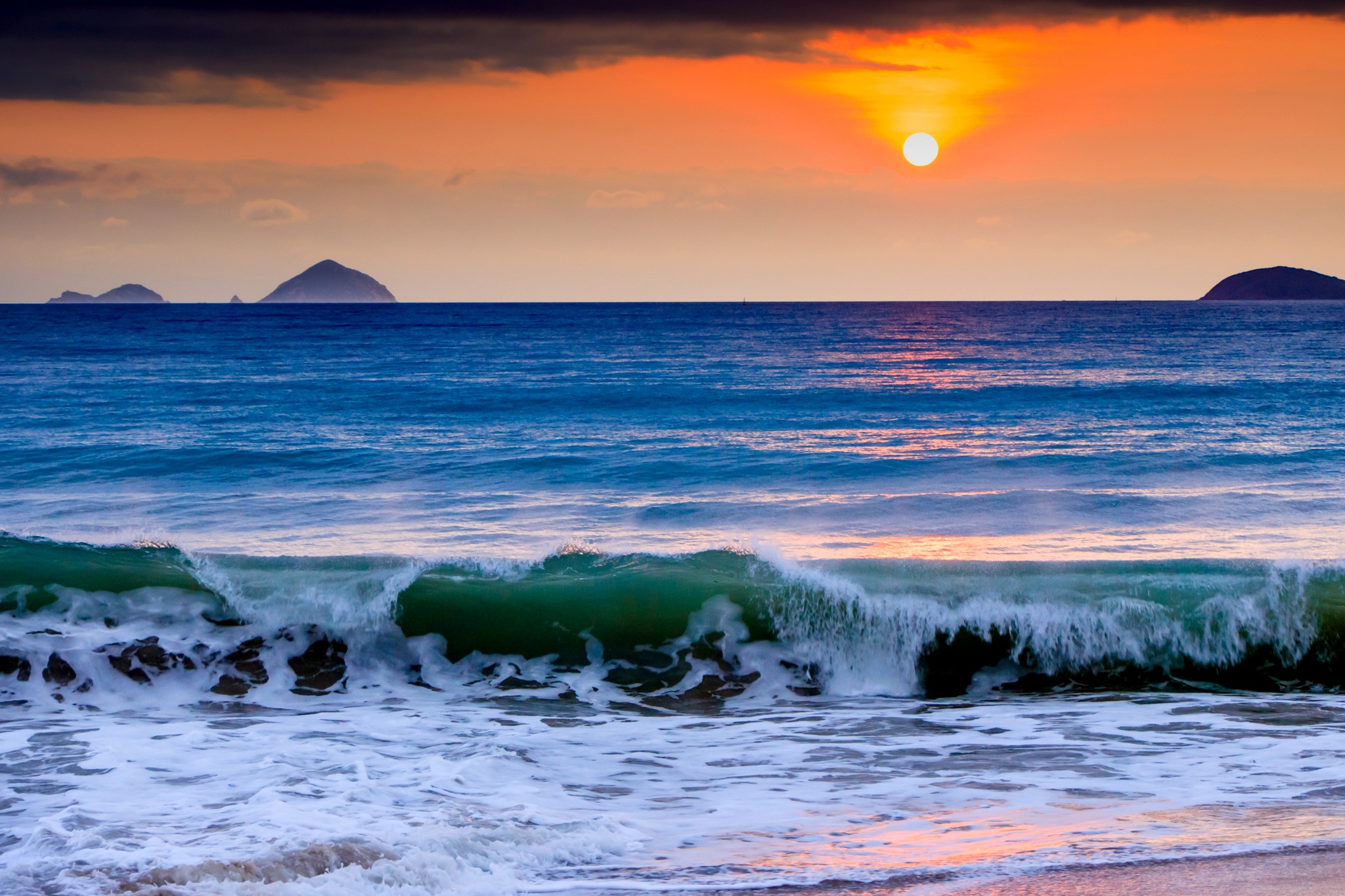 Laden Sie das Wasser, Ozean, Sonnenaufgang, Welle, Meer, Himmel, Sonne, Erde/natur-Bild kostenlos auf Ihren PC-Desktop herunter