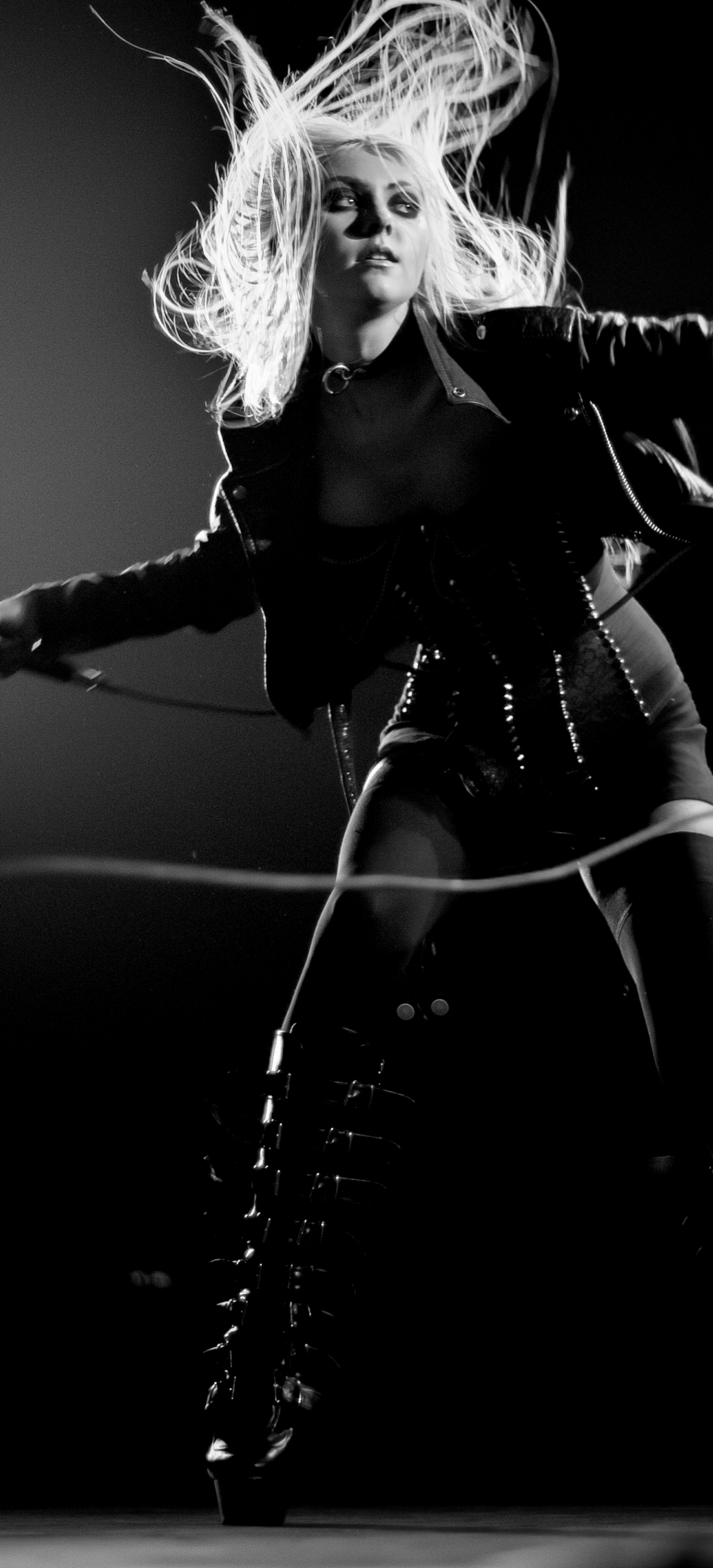 Download mobile wallpaper Music, Taylor Momsen for free.