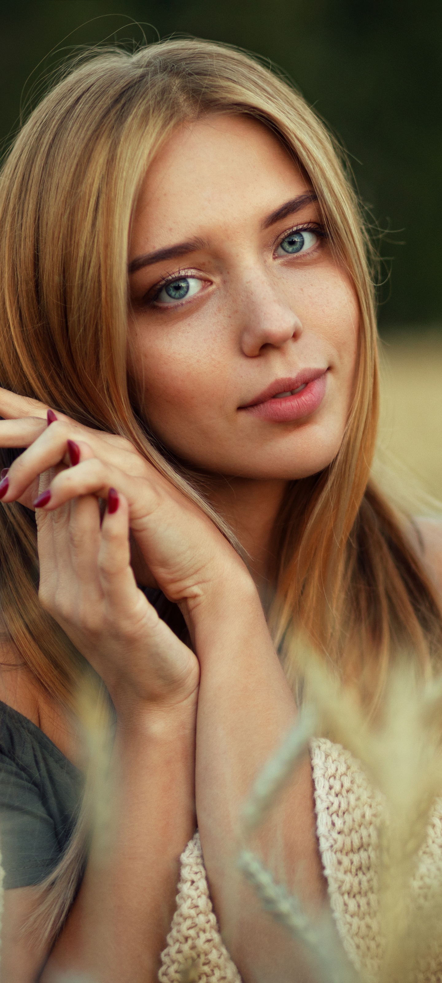 Handy-Wallpaper Blond, Modell, Frauen, Blaue Augen, Blondinen kostenlos herunterladen.