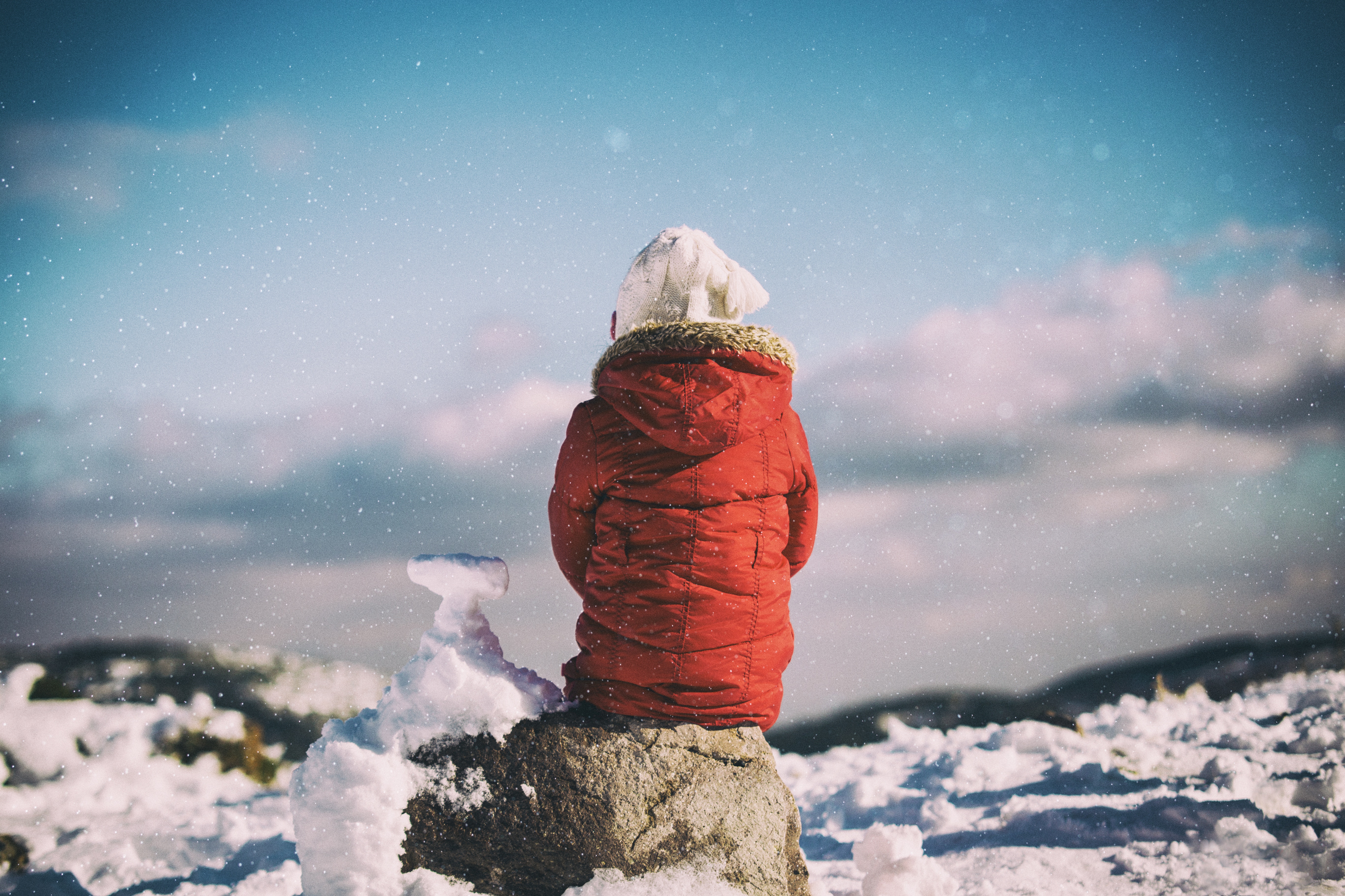 stroll, winter, snow, rock, miscellanea, miscellaneous, stone, child Smartphone Background