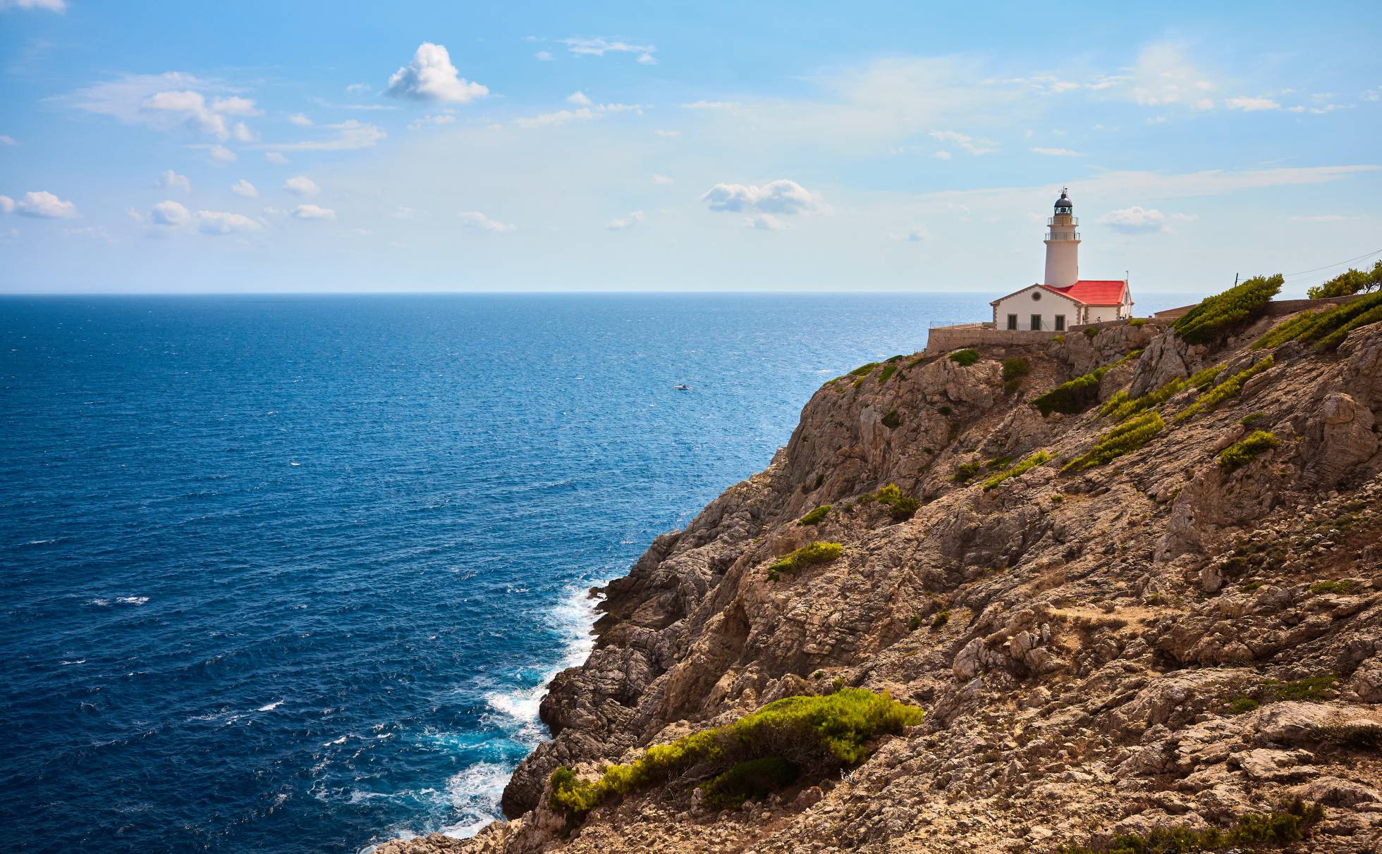 Free download wallpaper Sea, Lighthouse, Man Made on your PC desktop